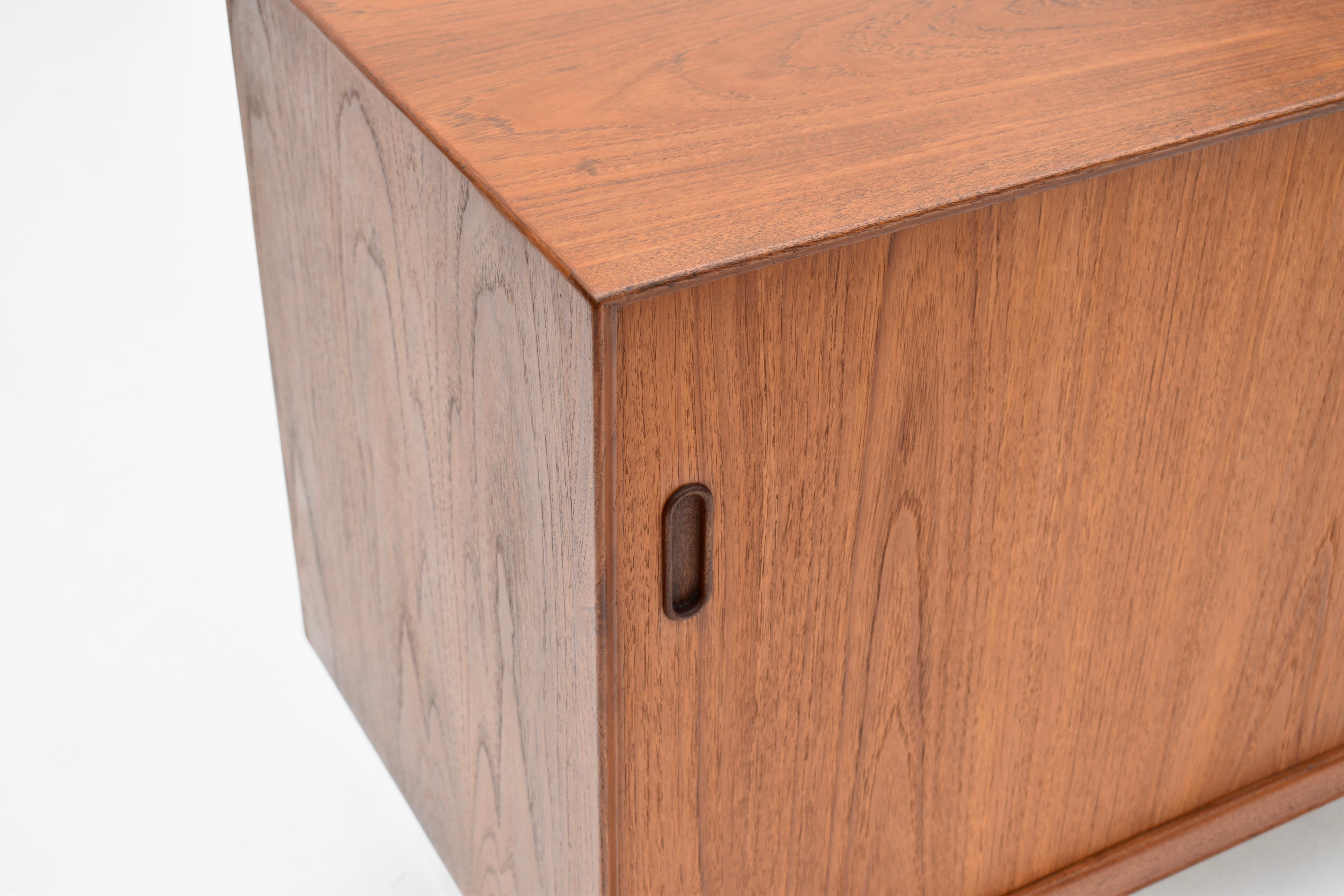 1950s Arne Vodder Model OS11 Teak & Oak Trienalle Sideboard For Sibast, Denmark 10