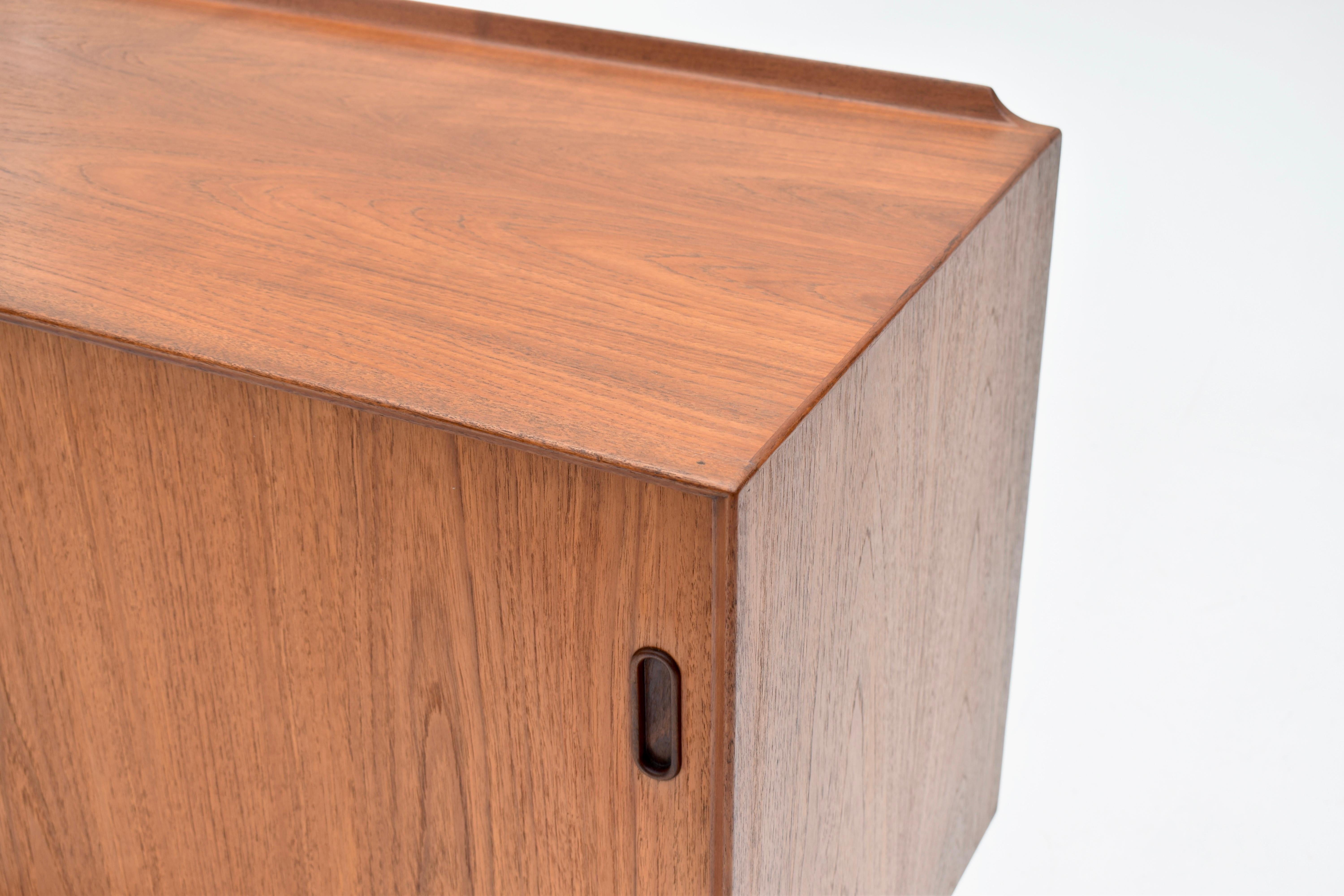 1950s Arne Vodder Model OS11 Teak & Oak Trienalle Sideboard For Sibast, Denmark 11