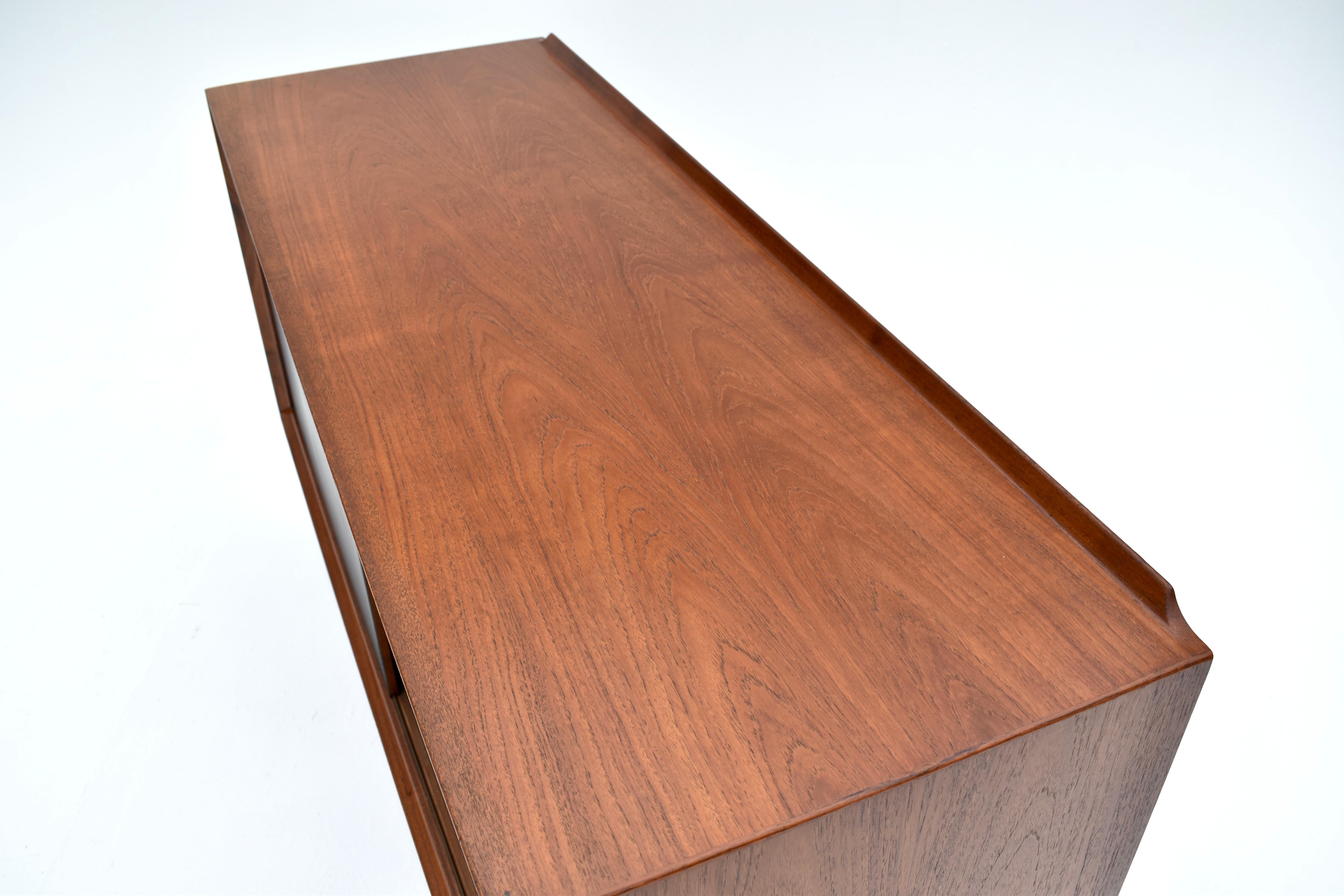 1950s Arne Vodder Model OS11 Teak & Oak Trienalle Sideboard For Sibast, Denmark 1