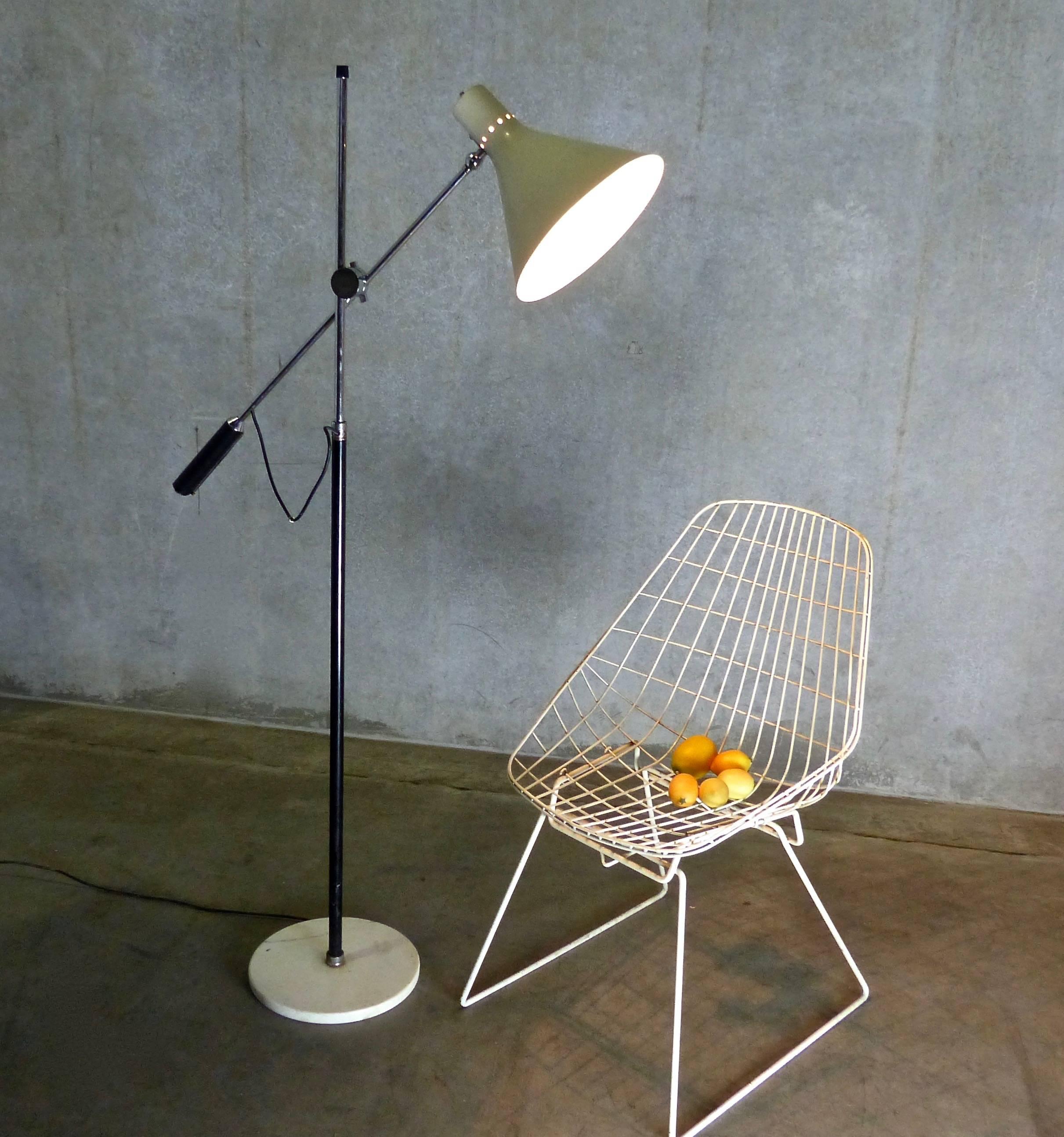 1950s Arredoluce-Style Chrome Floor Lamp by Casey Fantin, Florence for Raymor In Good Condition In Surrey, BC