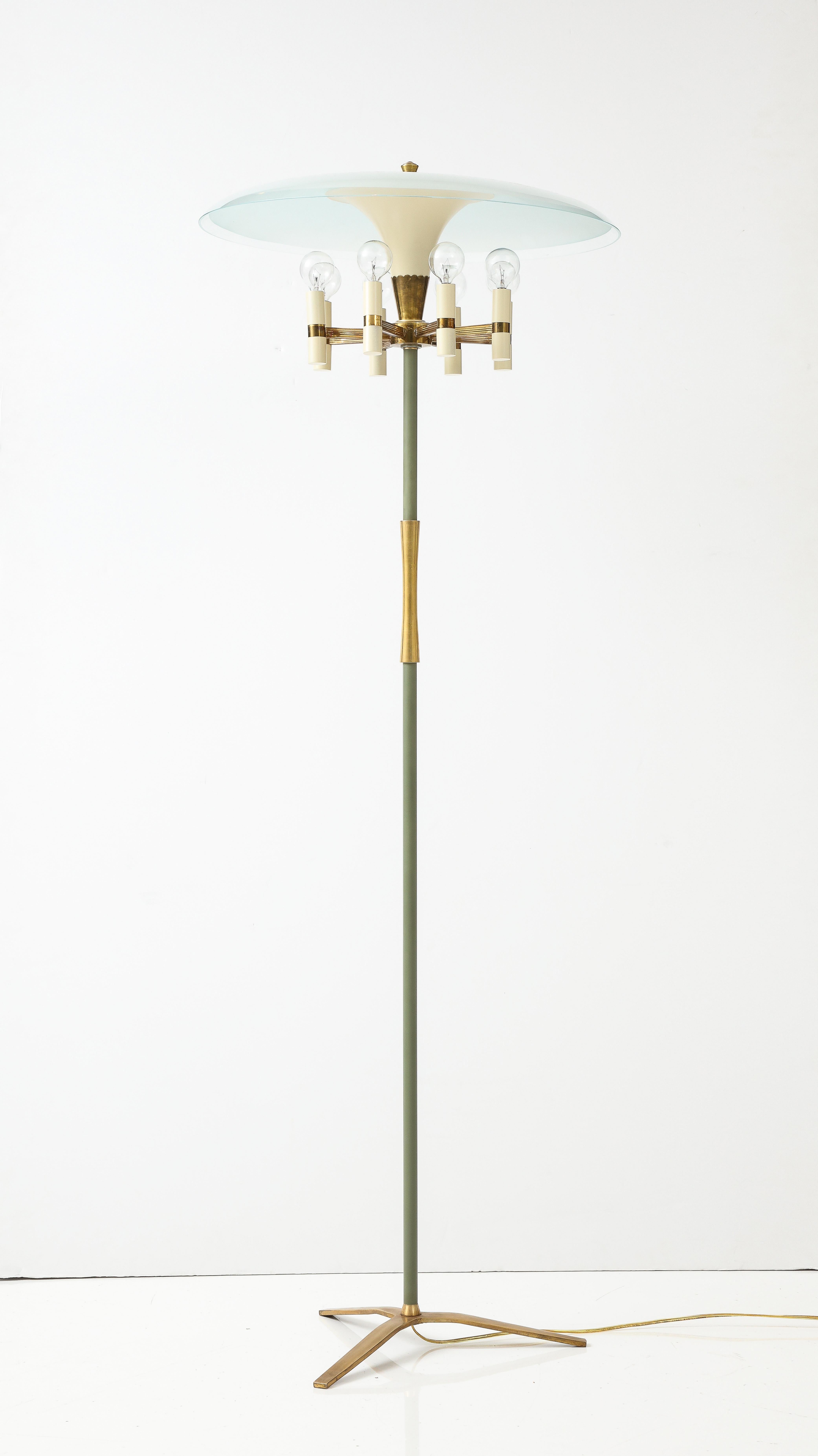 1950s Arredoluce Style Mid-Century Modern Brass Floor Lamp In Good Condition For Sale In New York, NY