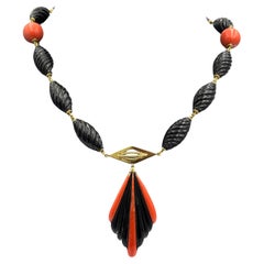 1950s Art Deco 18k gold onyx and coral sautoire