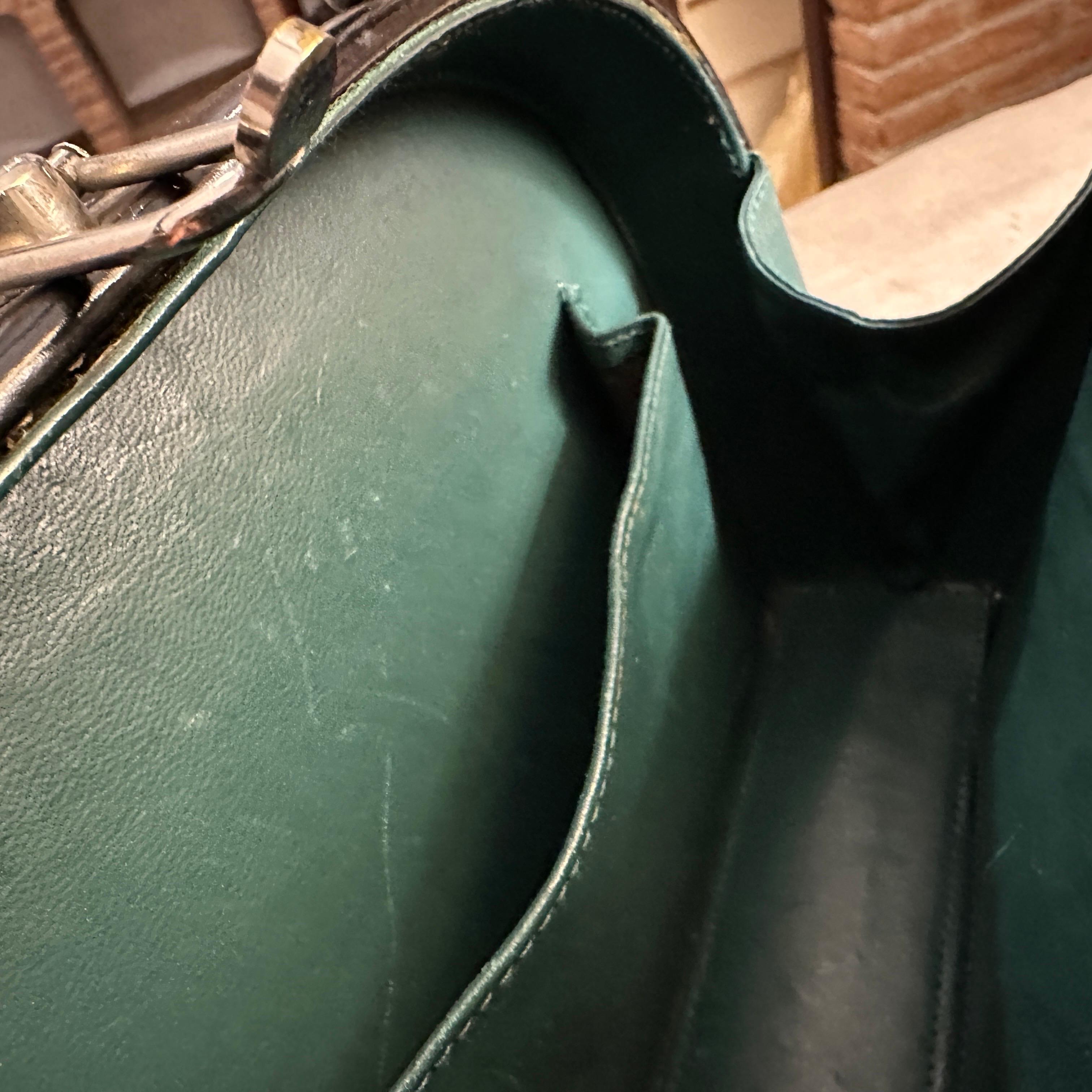 Donna Borsa Art Deco anni '50 in pelle nera e Wood italiana con manico superiore in vendita