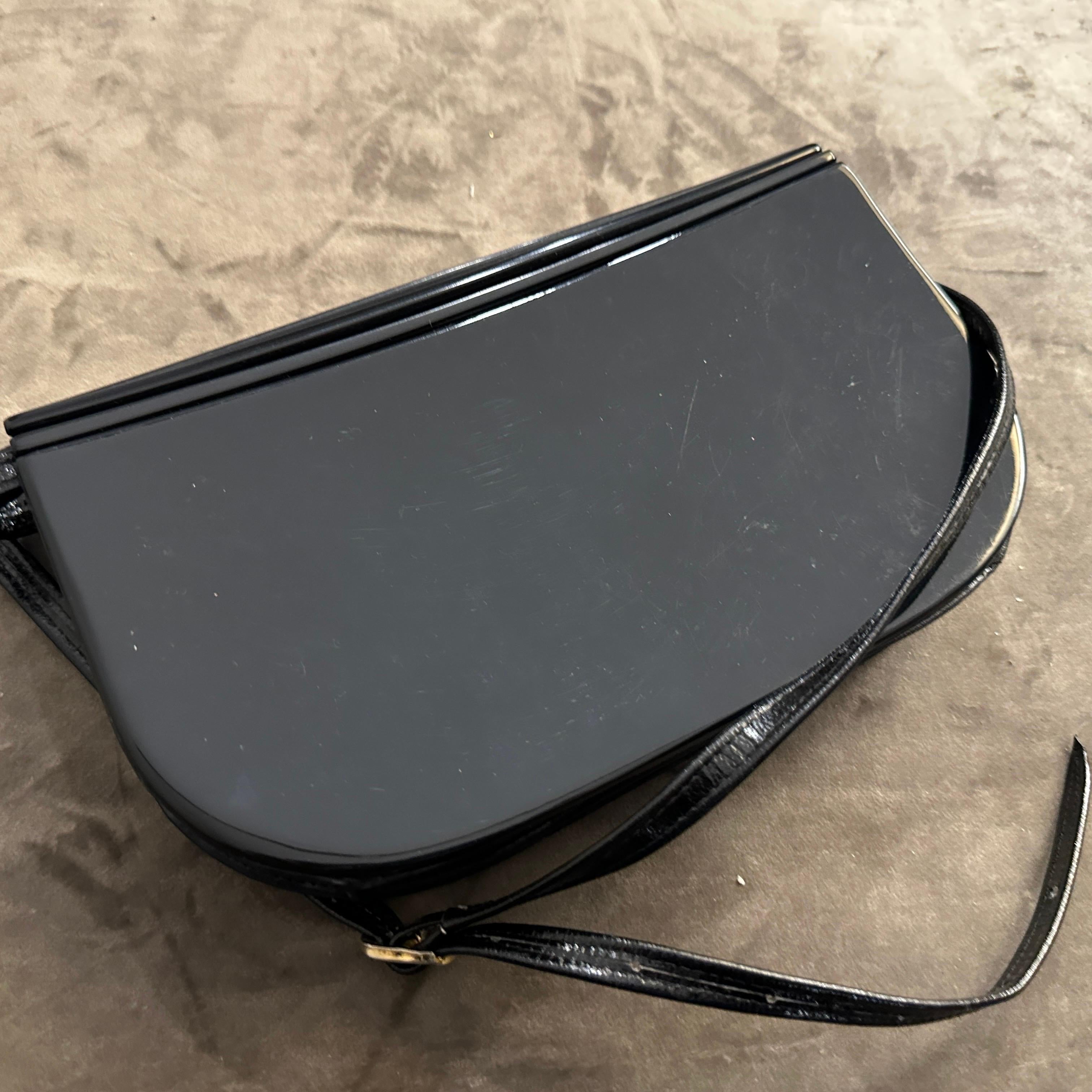 Borsa a tracolla in pelle e bachelite blu Art Deco degli anni '50 in vendita 1