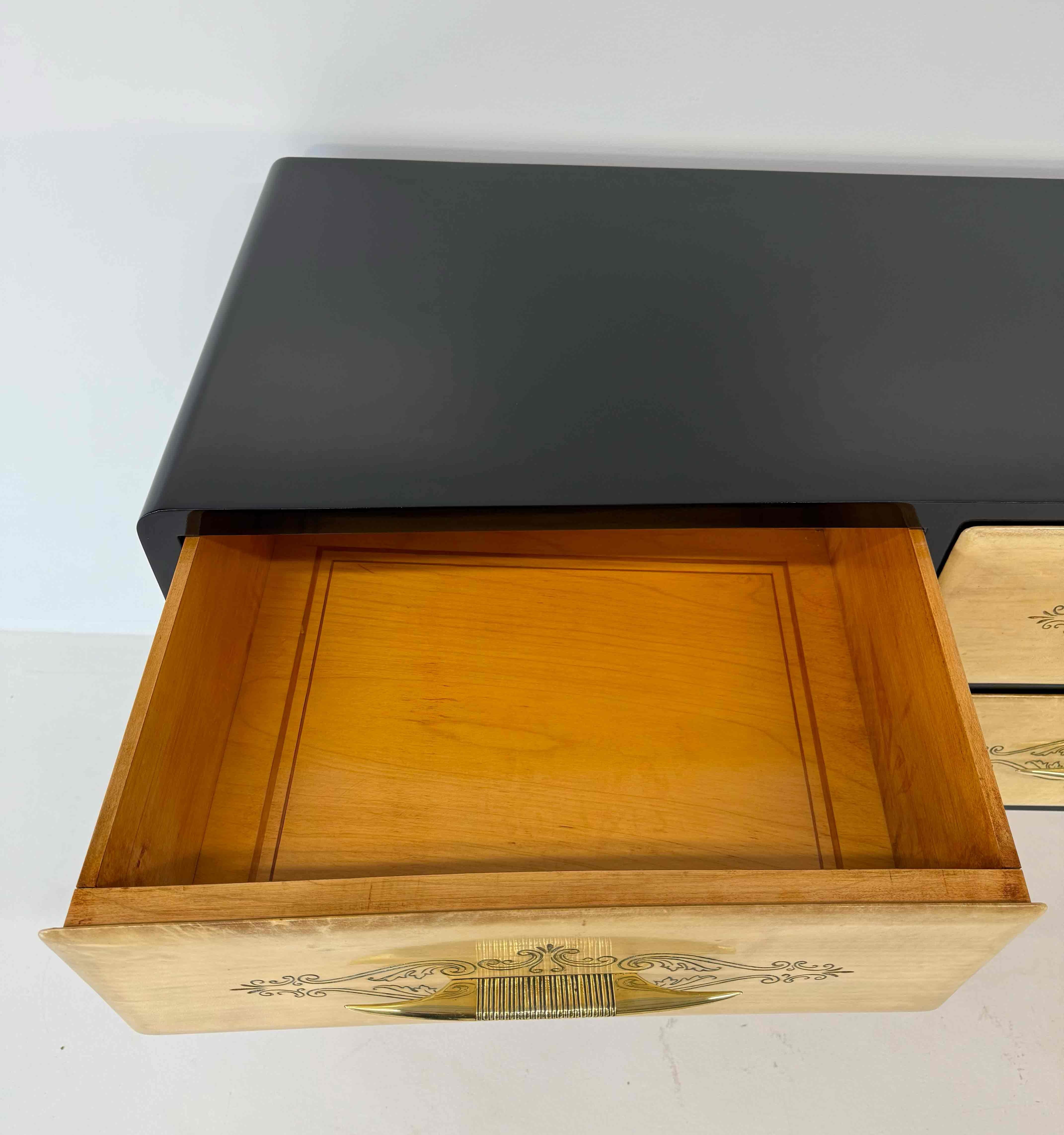1950s Art Deco Dresser in Black Lacquer and Engraved Parchment, Att. Paolo Buffa en venta 5