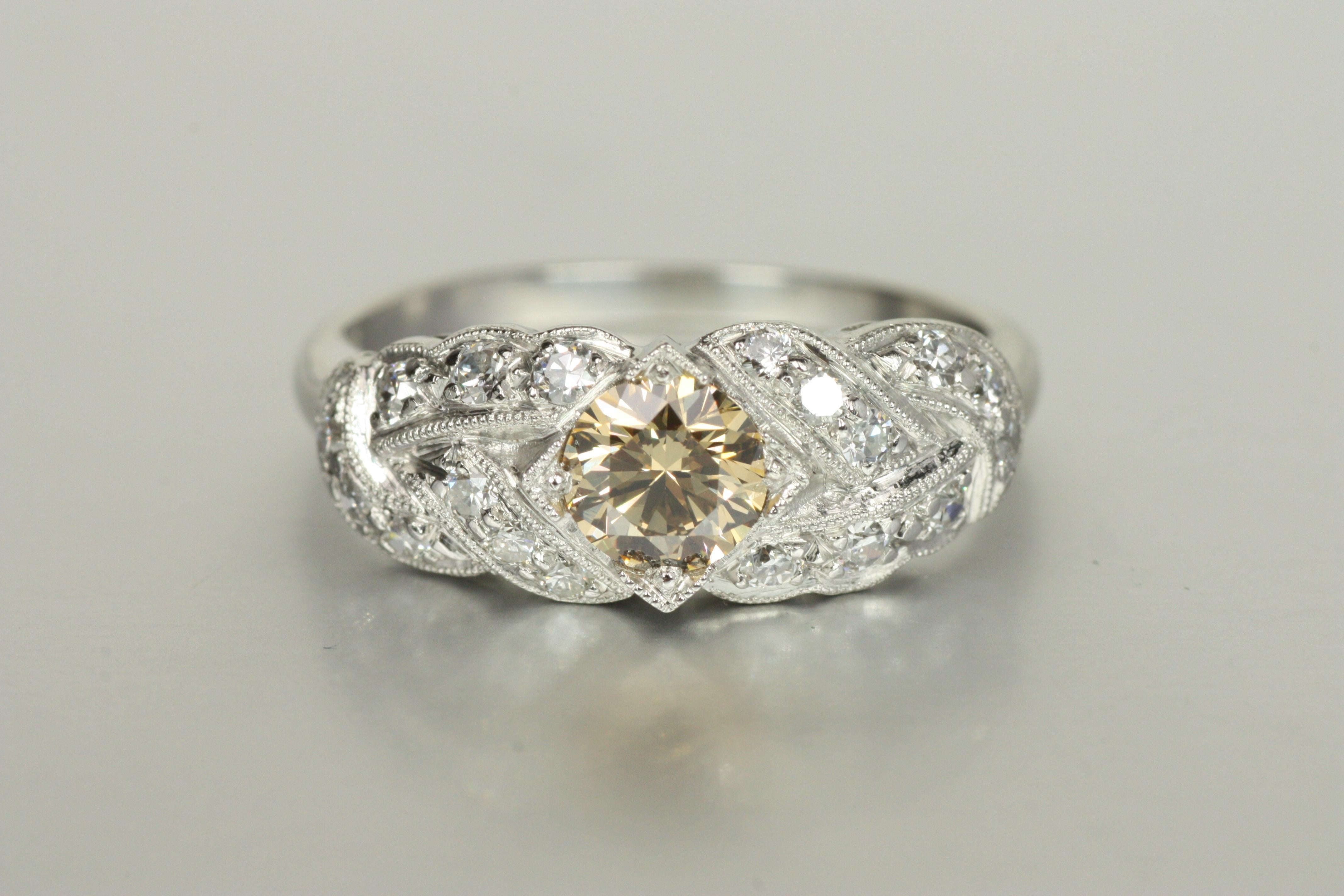 Round Cut 1930s Art Deco Woven Pavé Engagement Ring – 0.85ct Brown & White Diamonds Plat For Sale