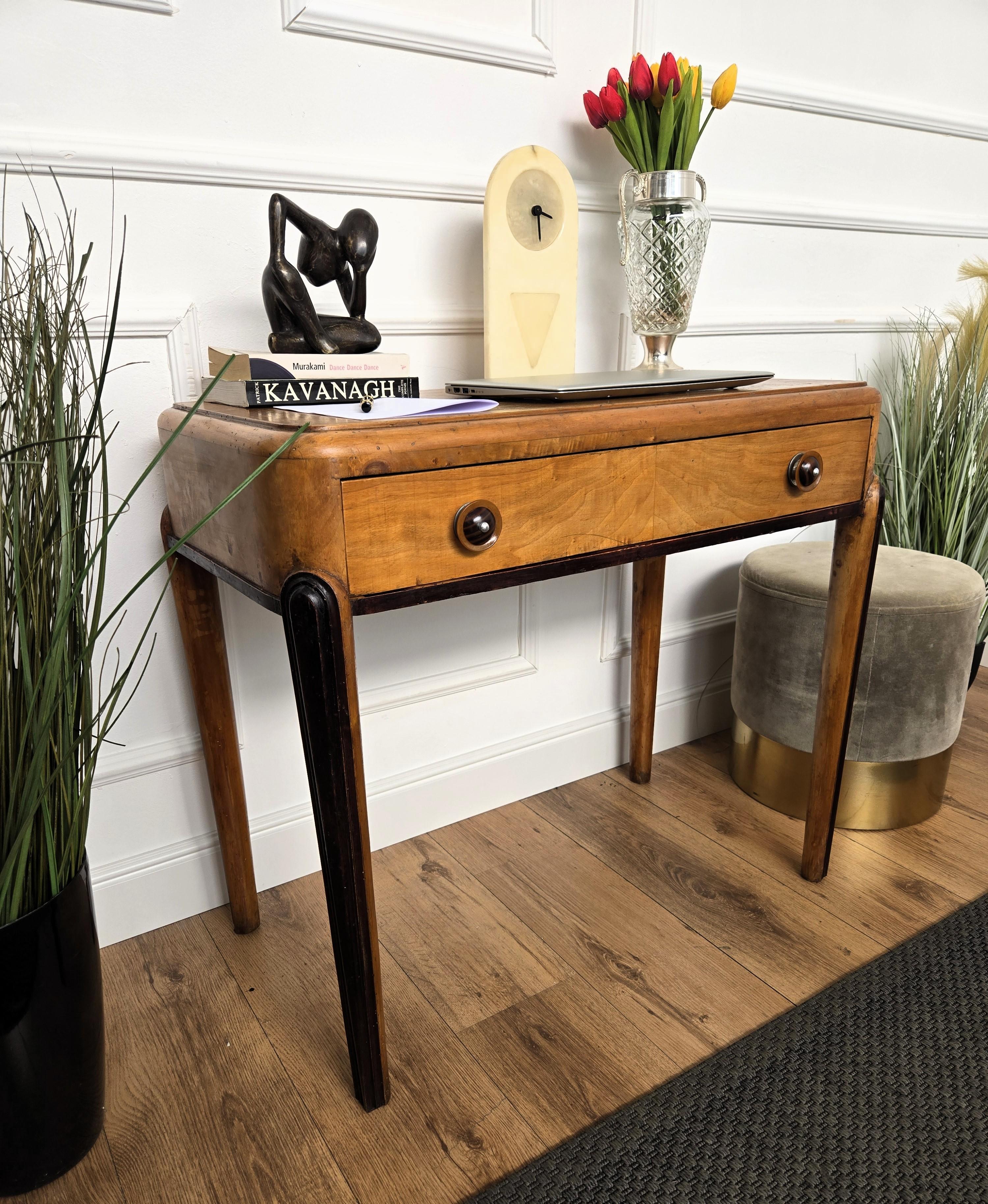 1950s Art Deco Mid-Century Italian Walnut Root Burl Writing Desk Table In Good Condition For Sale In Carimate, Como
