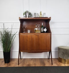 1950s Art Deco Mid-Century Italian Walnut Wood and Brass Dry Bar Cabinet