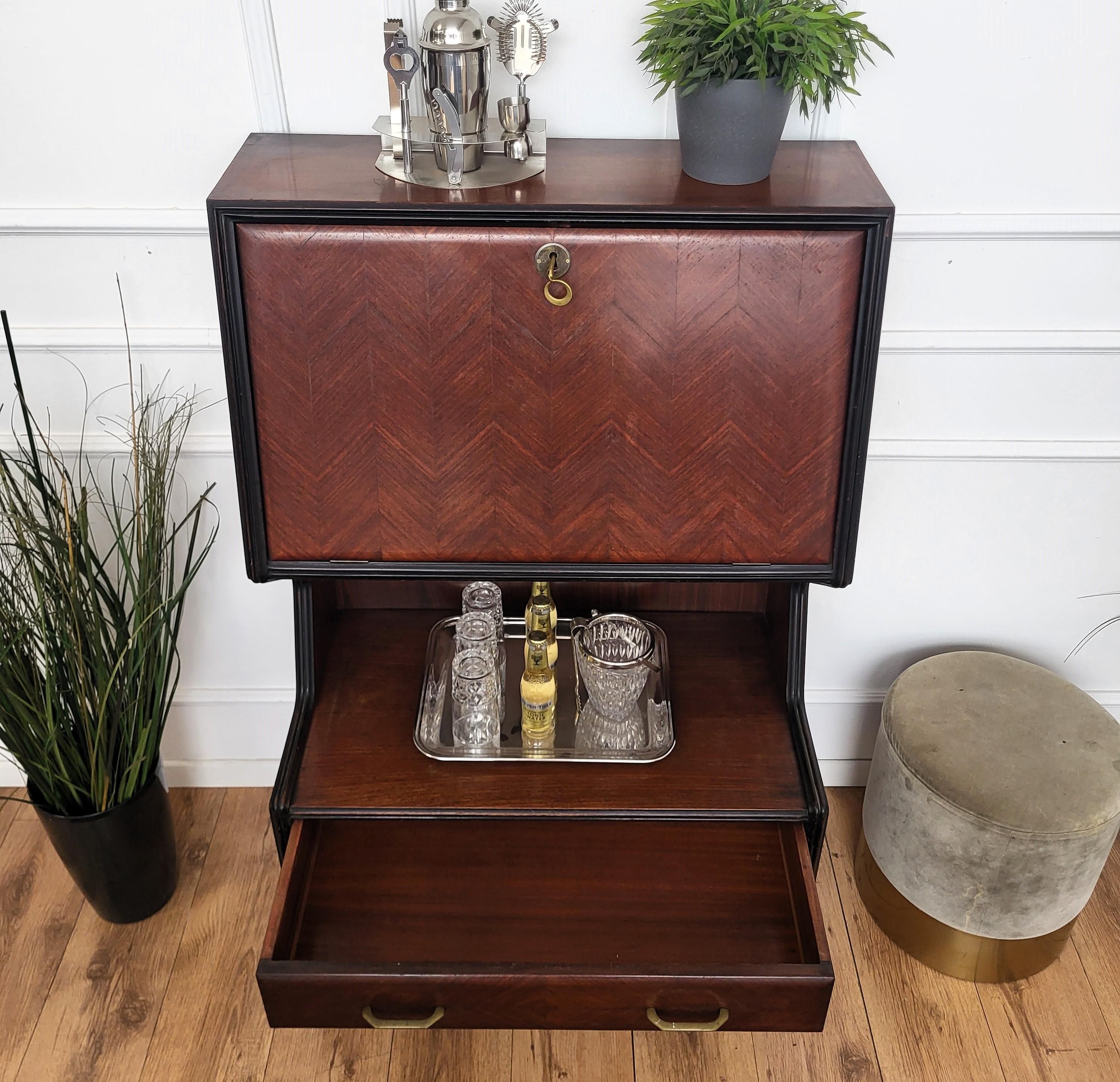 1950s Art Deco Mid-Century Italian Walnut Wood and Brass Tall Dry Bar Cabinet 3