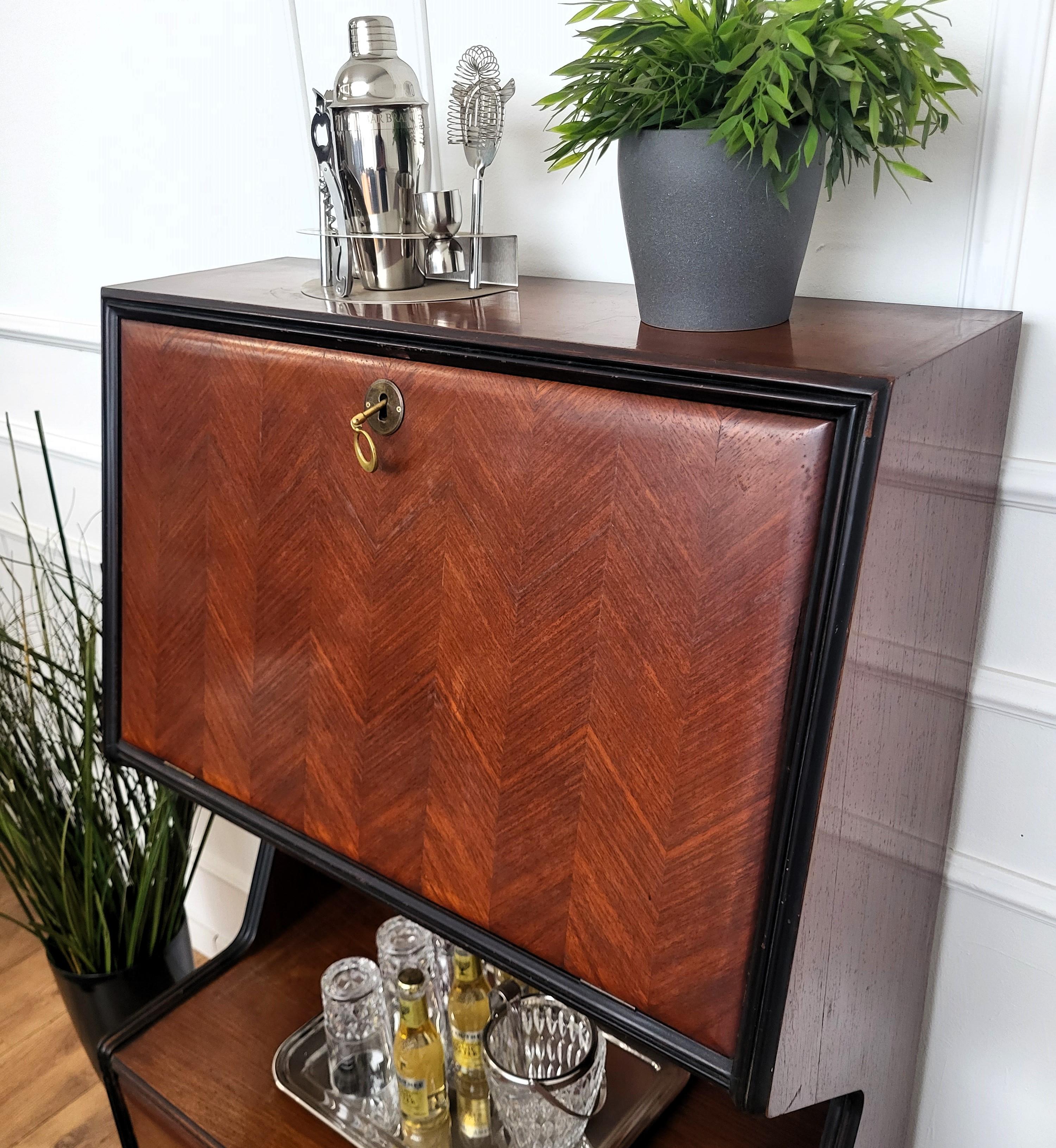 1950s Art Deco Mid-Century Italian Walnut Wood and Brass Tall Dry Bar Cabinet 4
