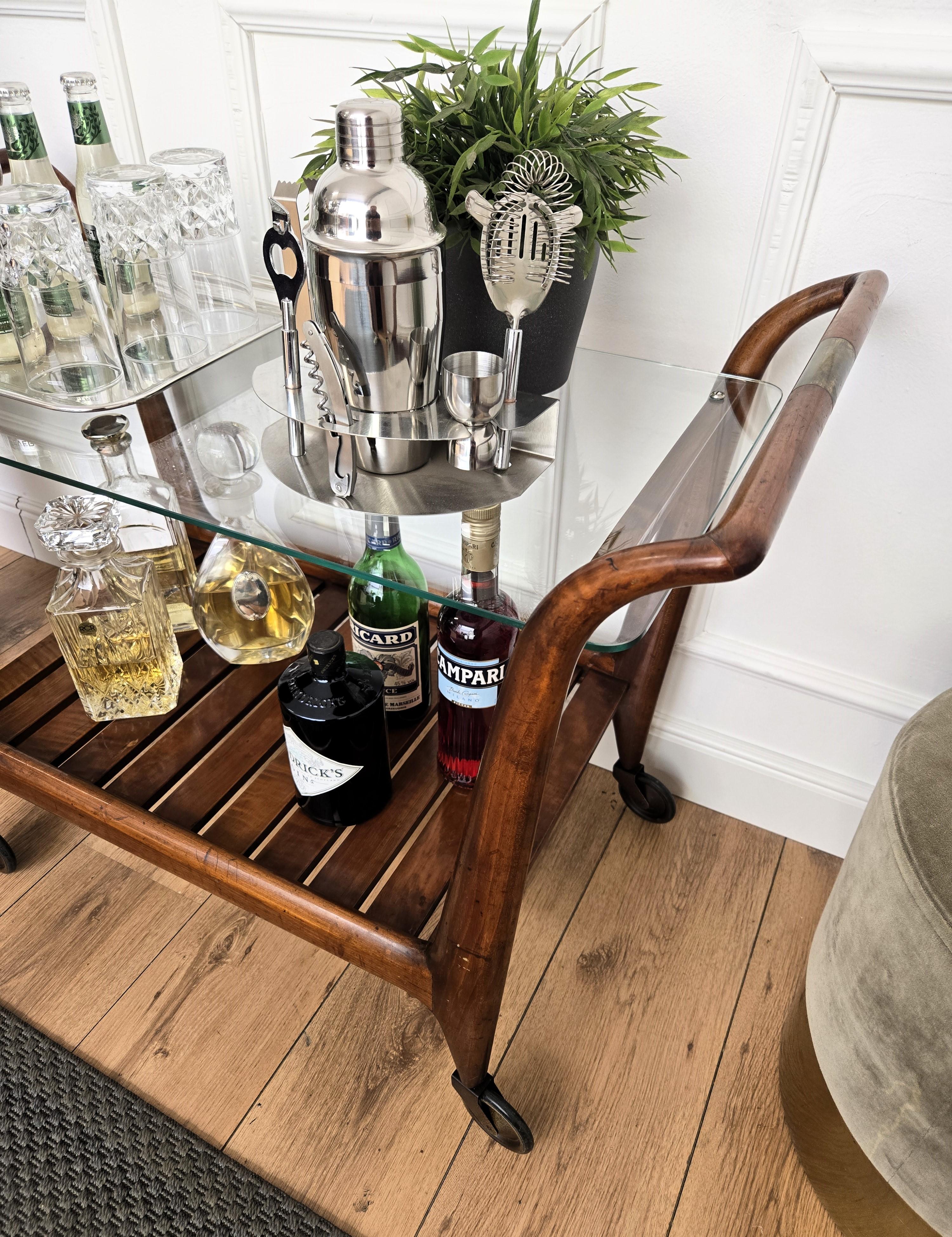 Laiton 1950s Art Deco Mid-Century Italian Wood and Brass Dry Bar Cabinet Liquor Cart en vente