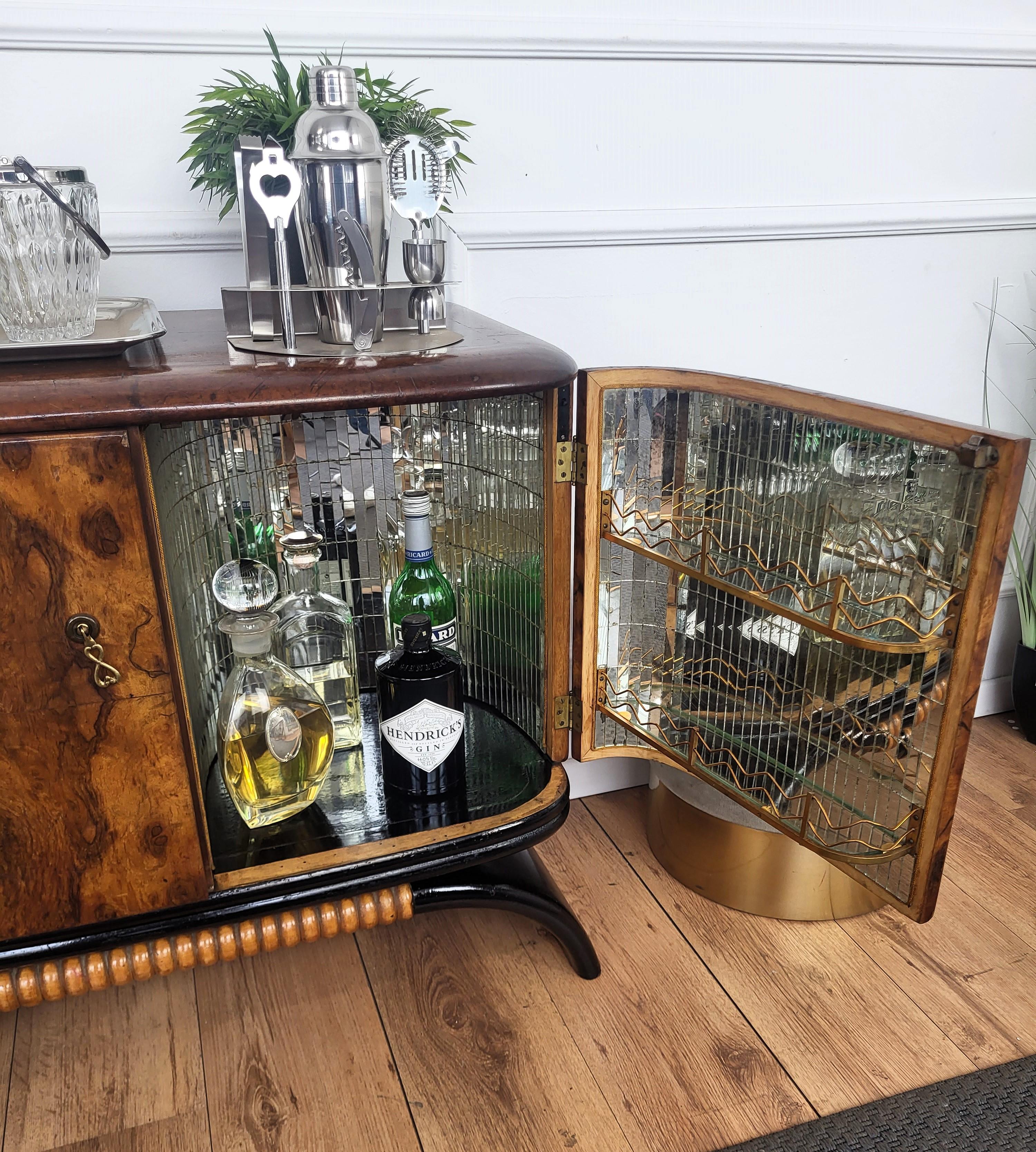 1950s Art Deco Midcentury Italian Walnut Burl and Mirror Mosaic Dry Bar Cabinet For Sale 2