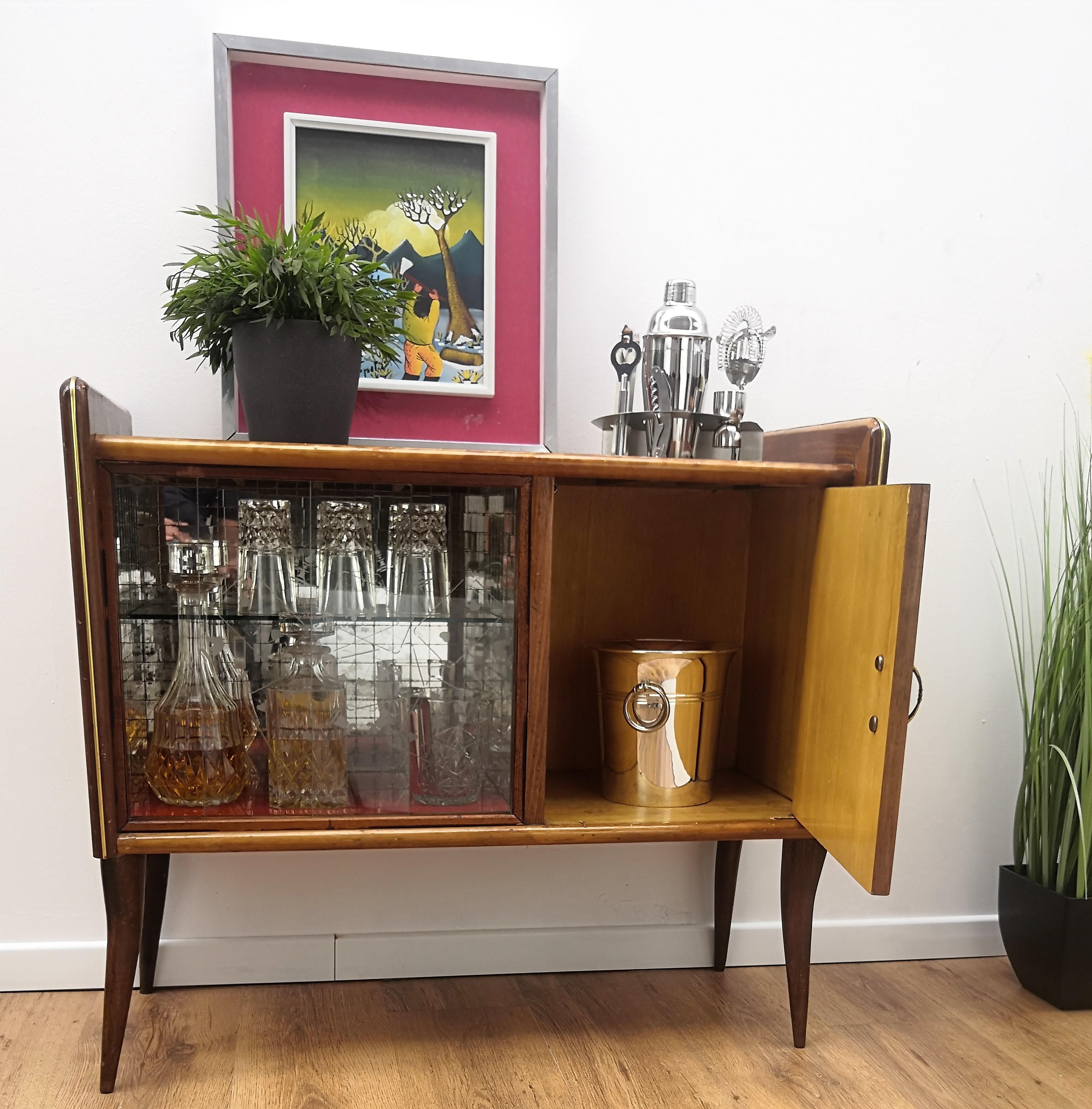 Mid-Century Modern 1950s Art Deco Midcentury Regency Italian Walnut, Glass & Mirror Dry Bar Cabinet