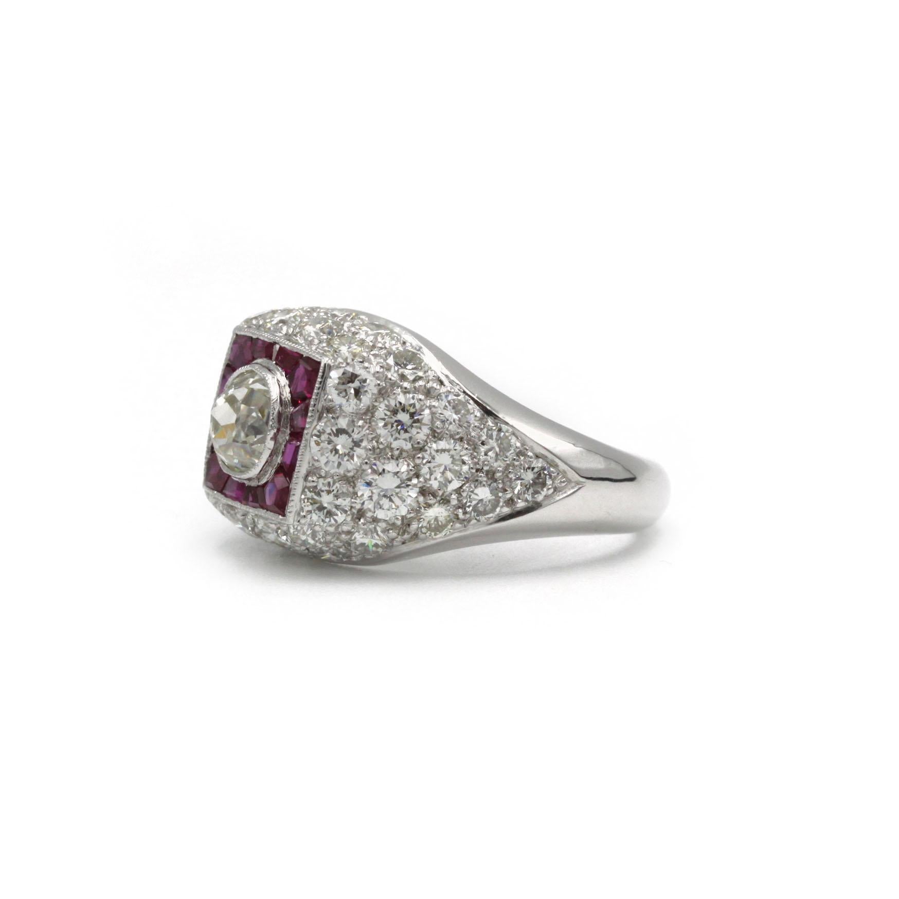 Taille vieille mine Bague Art déco des années 1950 en platine avec diamant et rubis - taille ancienne ~0,60 ct en vente