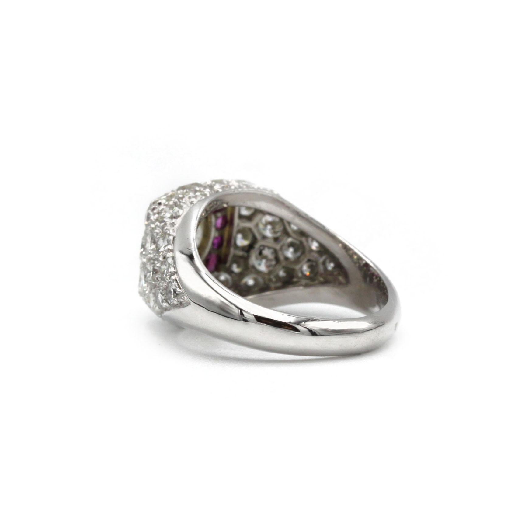 Bague Art déco des années 1950 en platine avec diamant et rubis - taille ancienne ~0,60 ct Pour femmes en vente