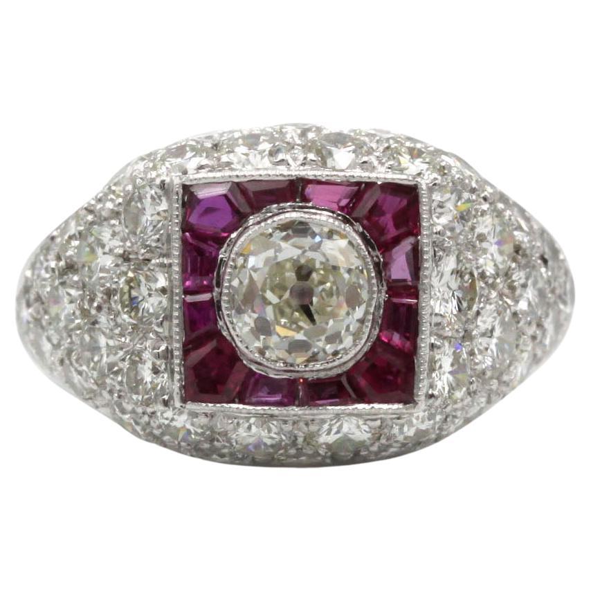 Bague Art déco des années 1950 en platine avec diamant et rubis - taille ancienne ~0,60 ct en vente