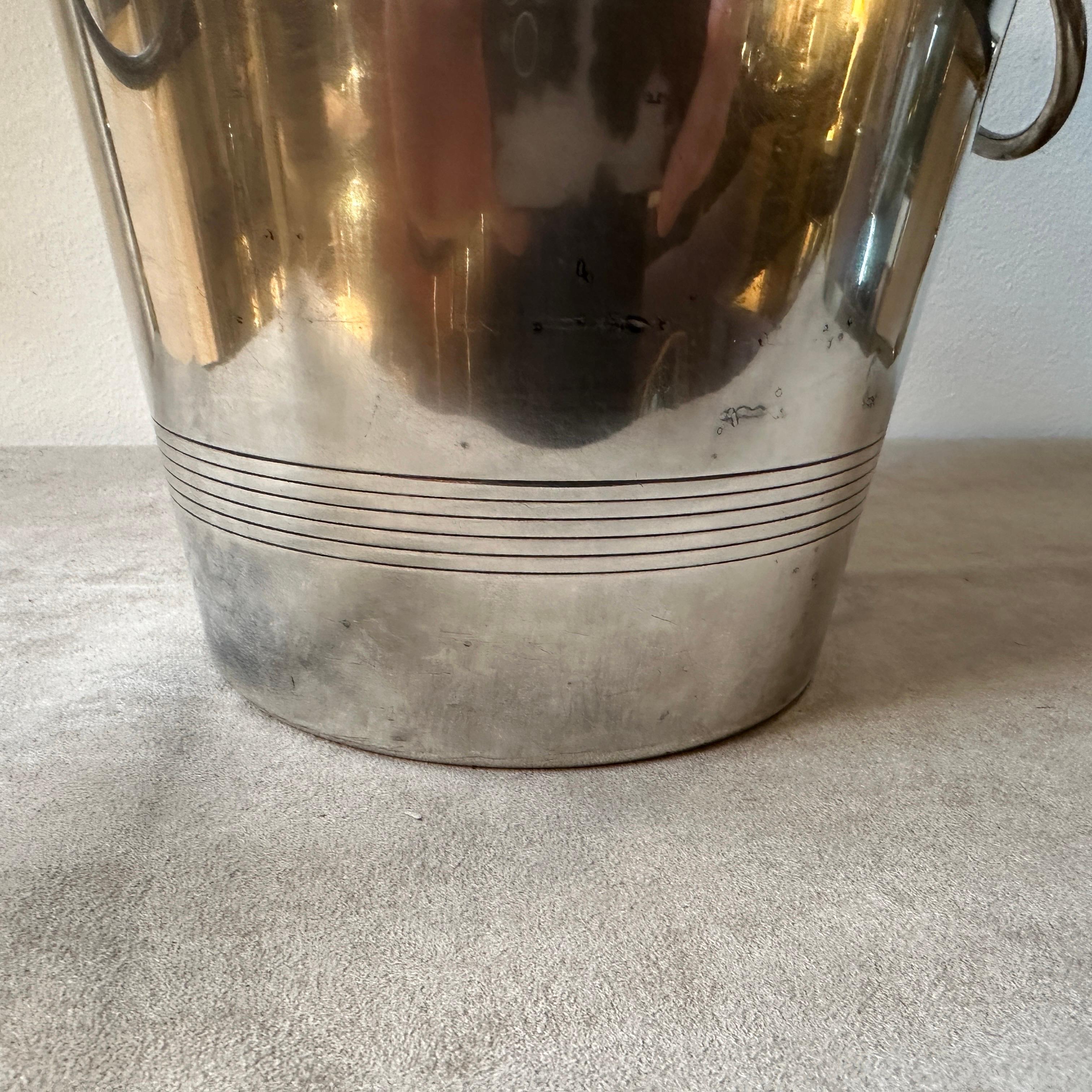 Francese Raffreddatore per vino francese in stile Art Deco degli anni '50 placcato in argento di Luc Lanel in vendita