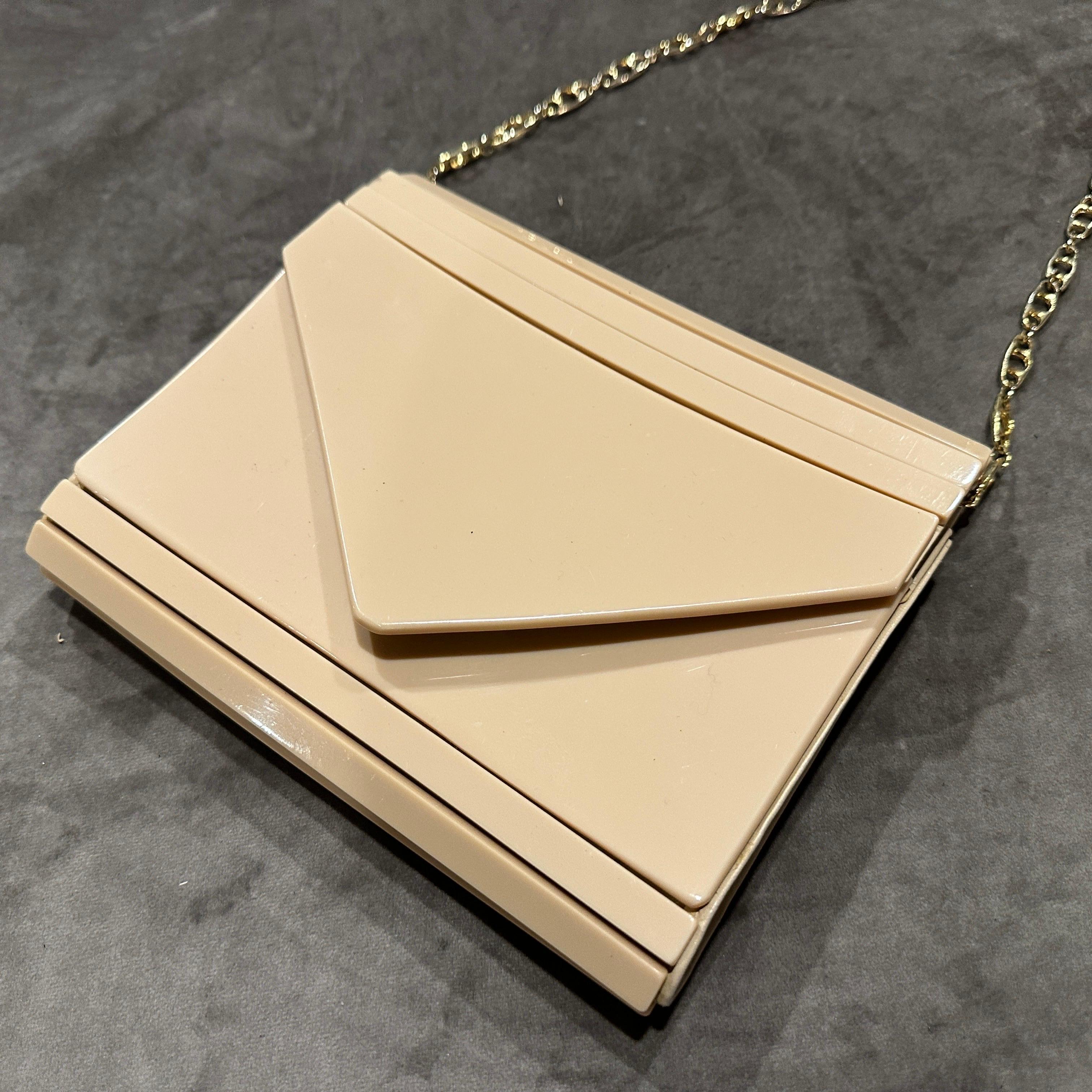 Sac de soirée en bakélite et cuir de couleur crème, style Art déco des années 1950 en vente 6
