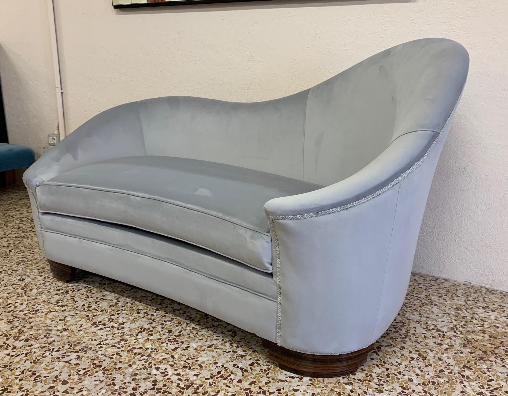 Italian 1950s Art Deco Velvet and Macassar Sofa