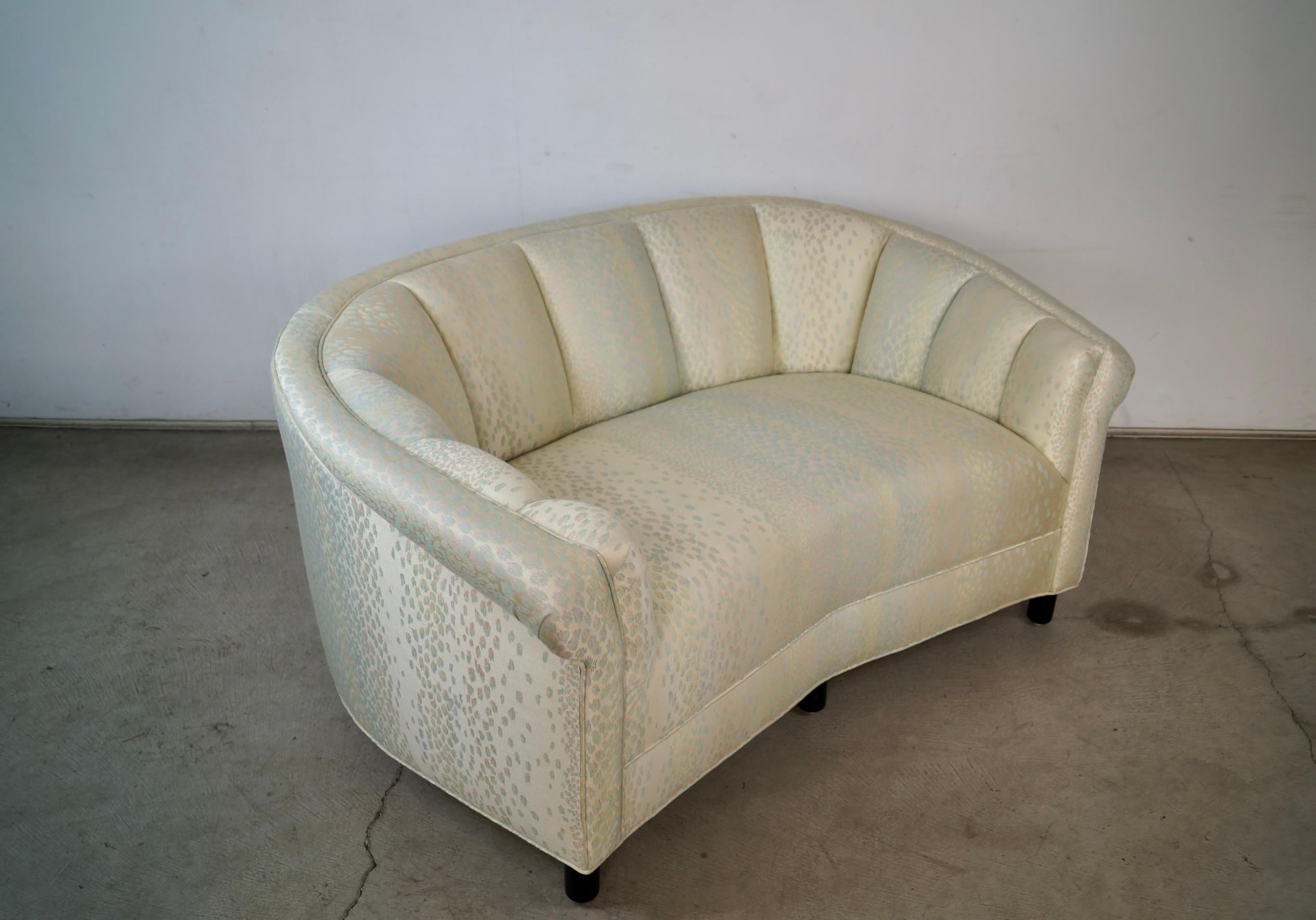 Divano a due piazze con piedistallo in stile Art Deco del 1950 di Vladimir Kagan in vendita 3