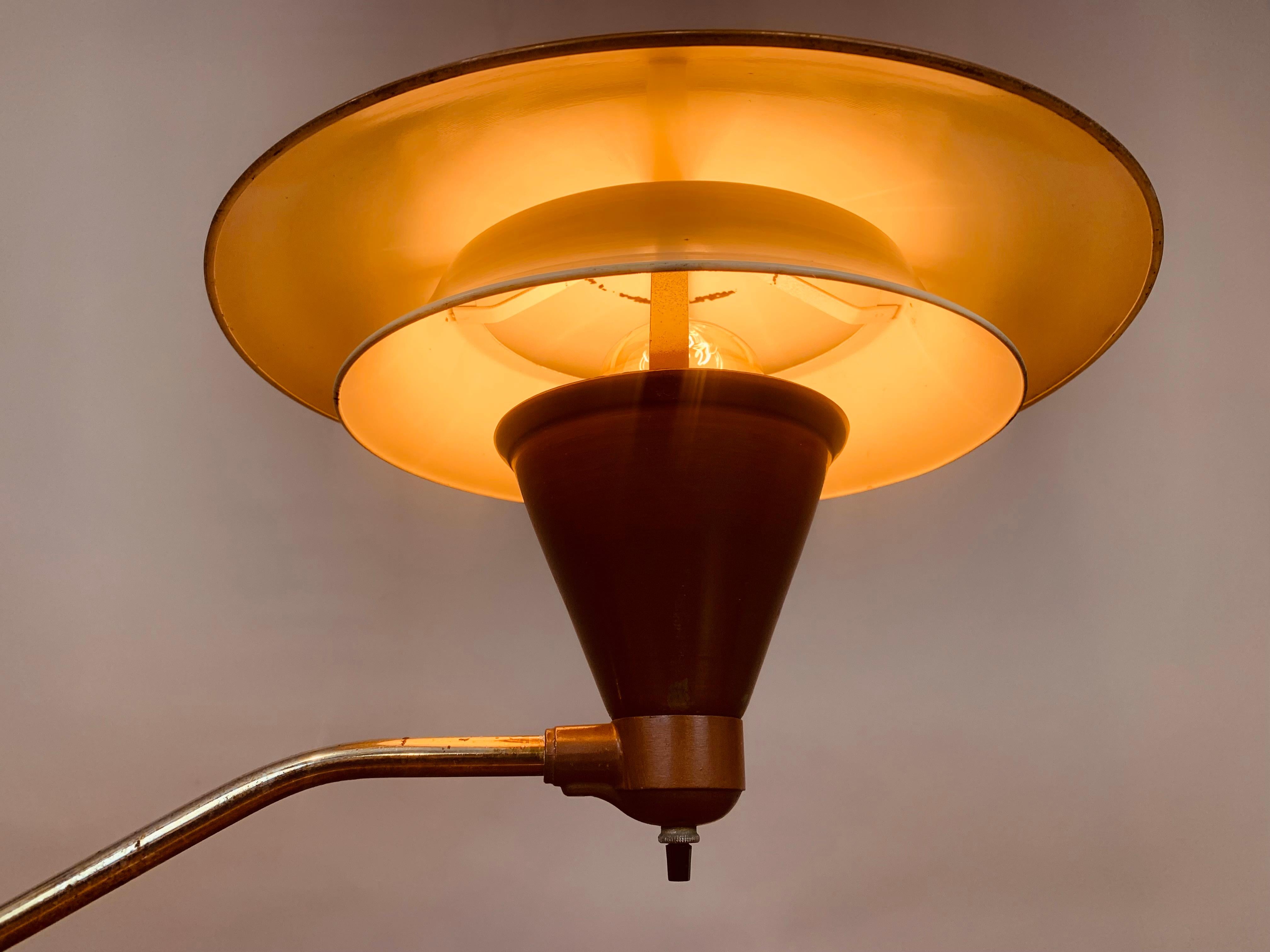 1950s Art Speciality Co Flying Saucer Desk Lamp 4