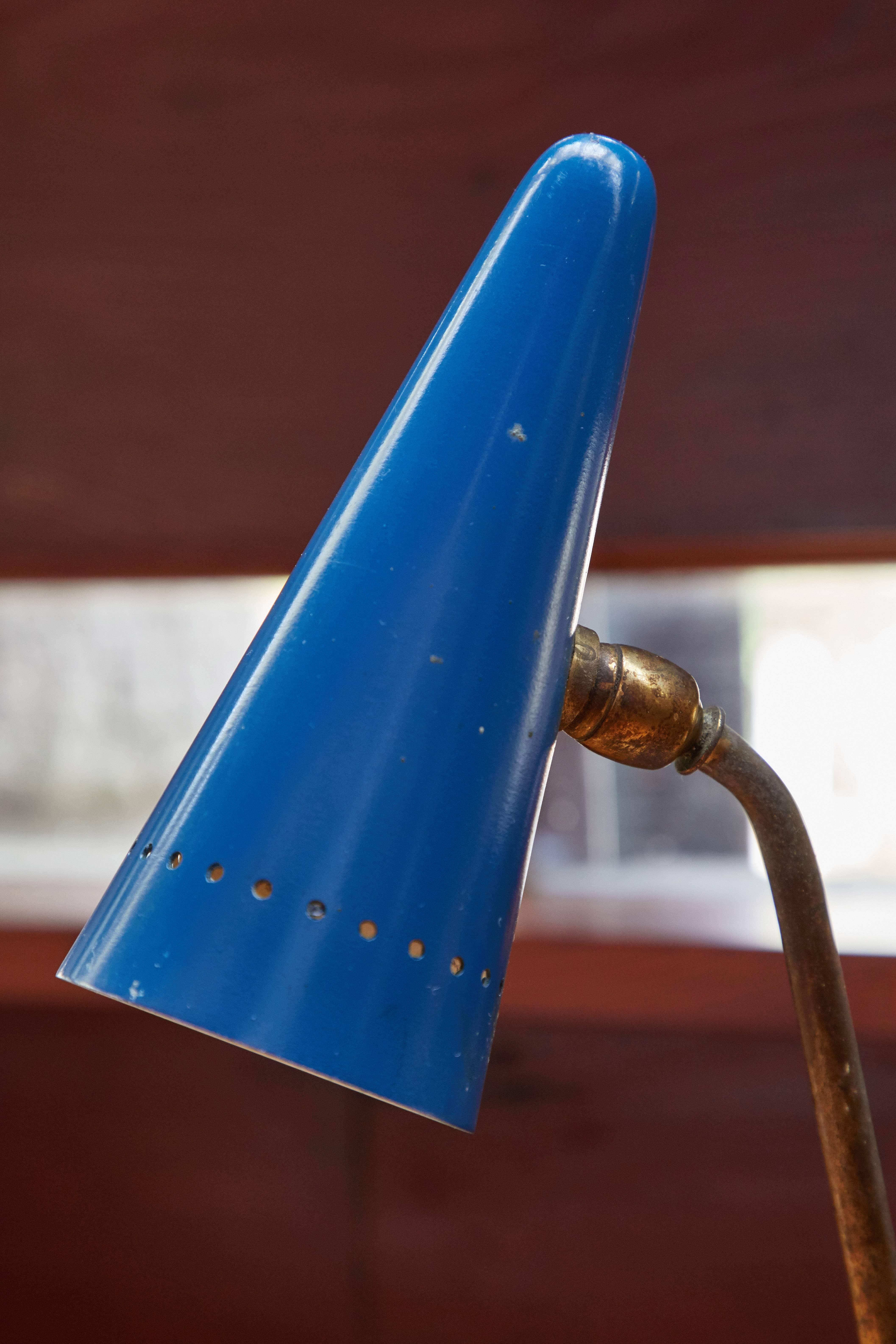 Rare 1950s Arteluce Tricolore Table Lamp In Good Condition In Glendale, CA