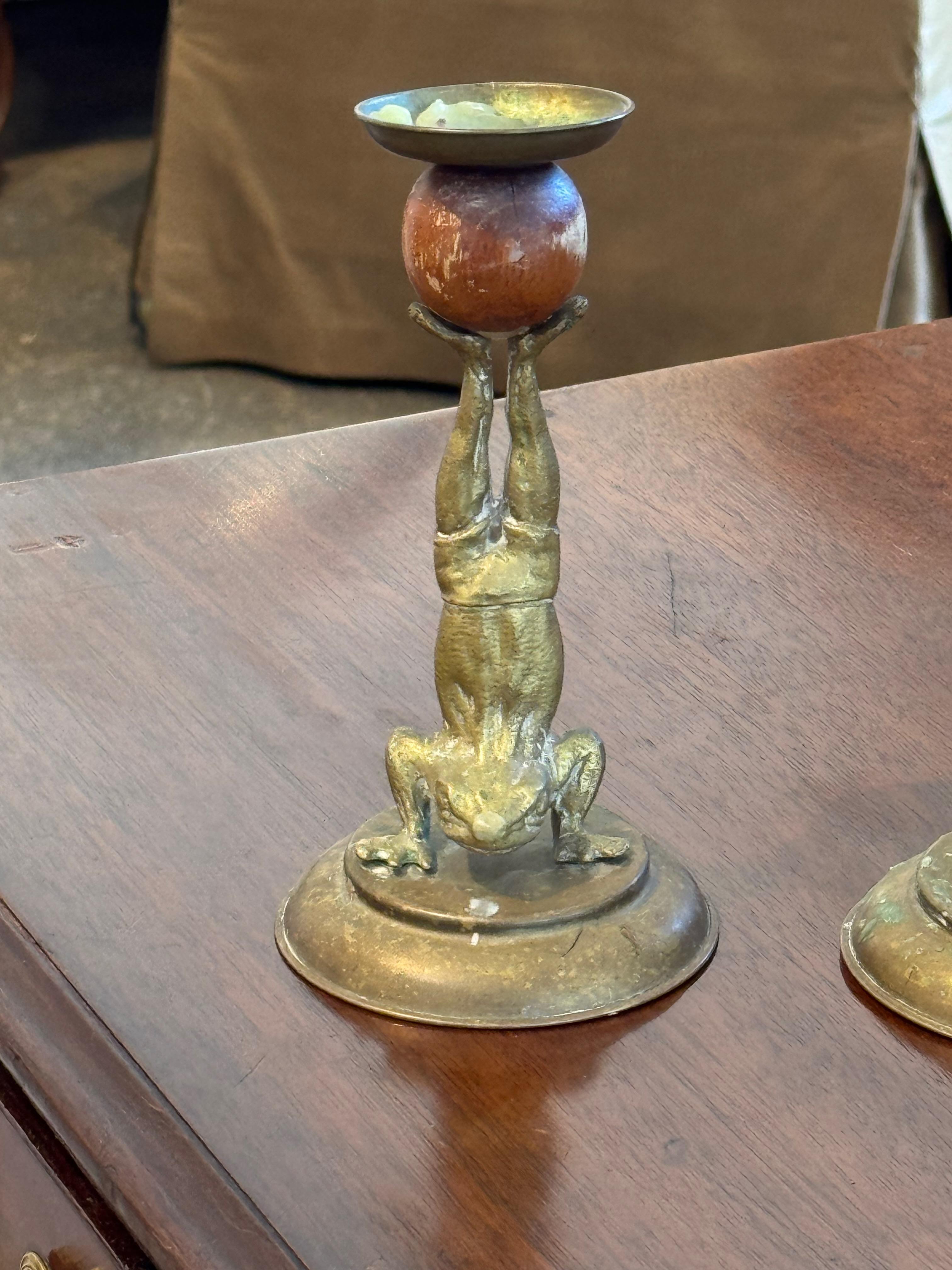 Bronzo Candelieri a forma di rana di Arthur Court del 1950 in vendita