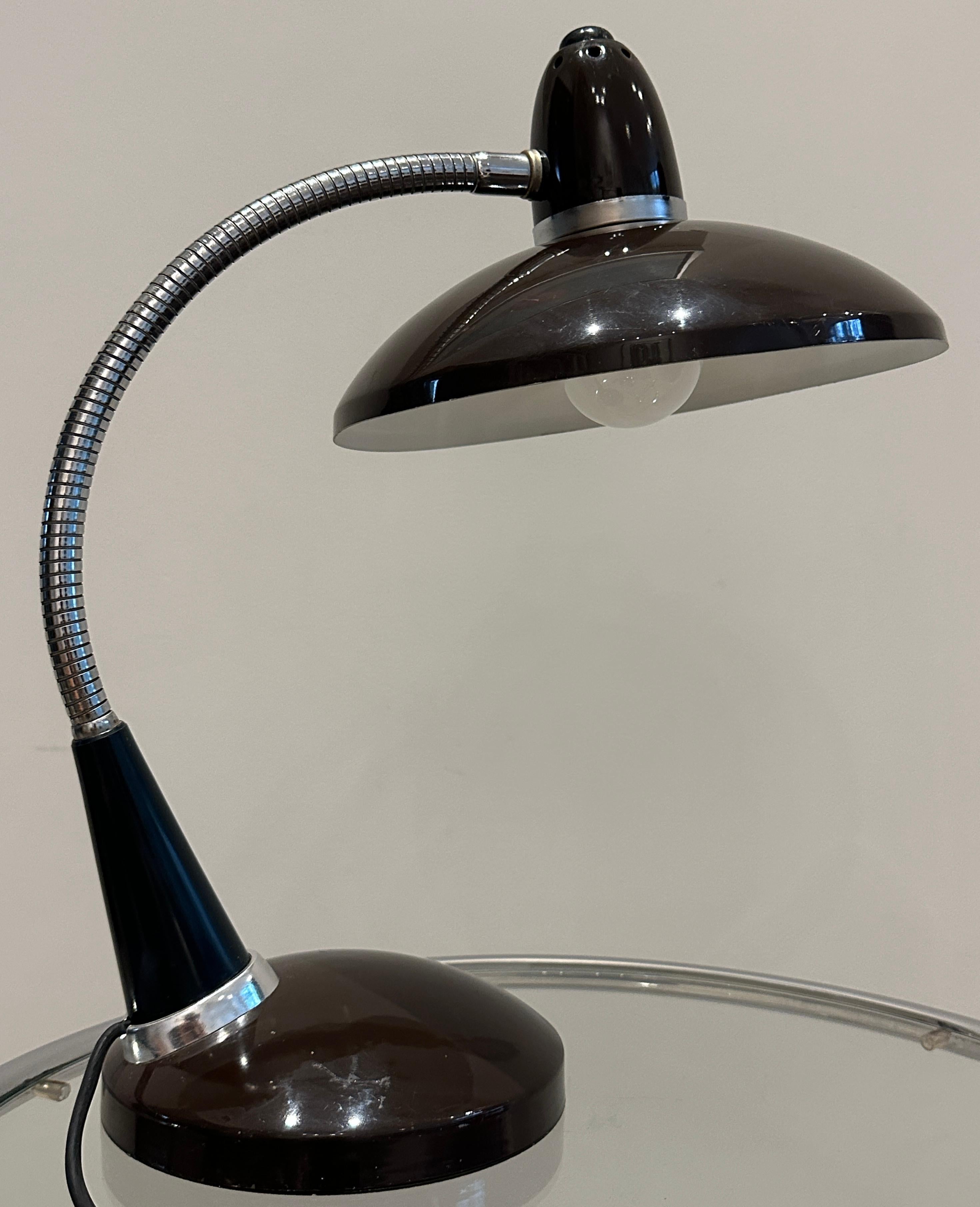 Lampe de bureau industrielle en métal marron des années 1950, style Bauhaus 