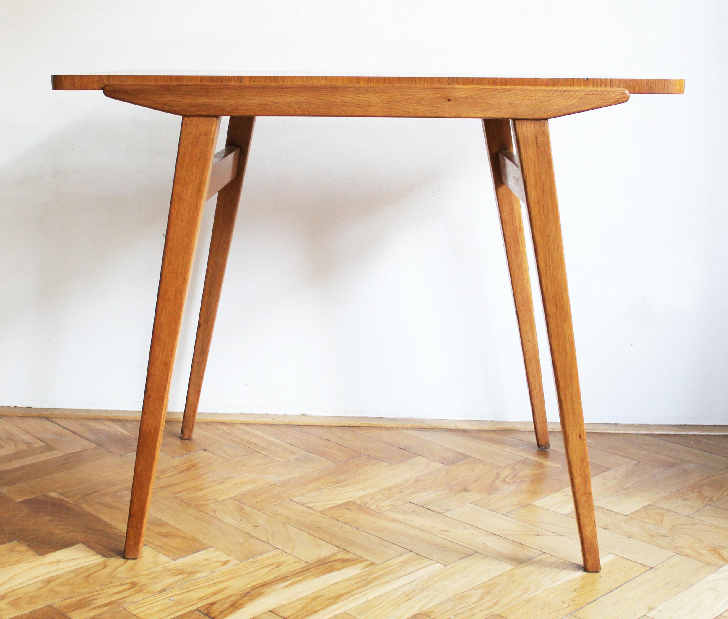 Scandinavian Modern 1950's Ash Coffee table For Sale