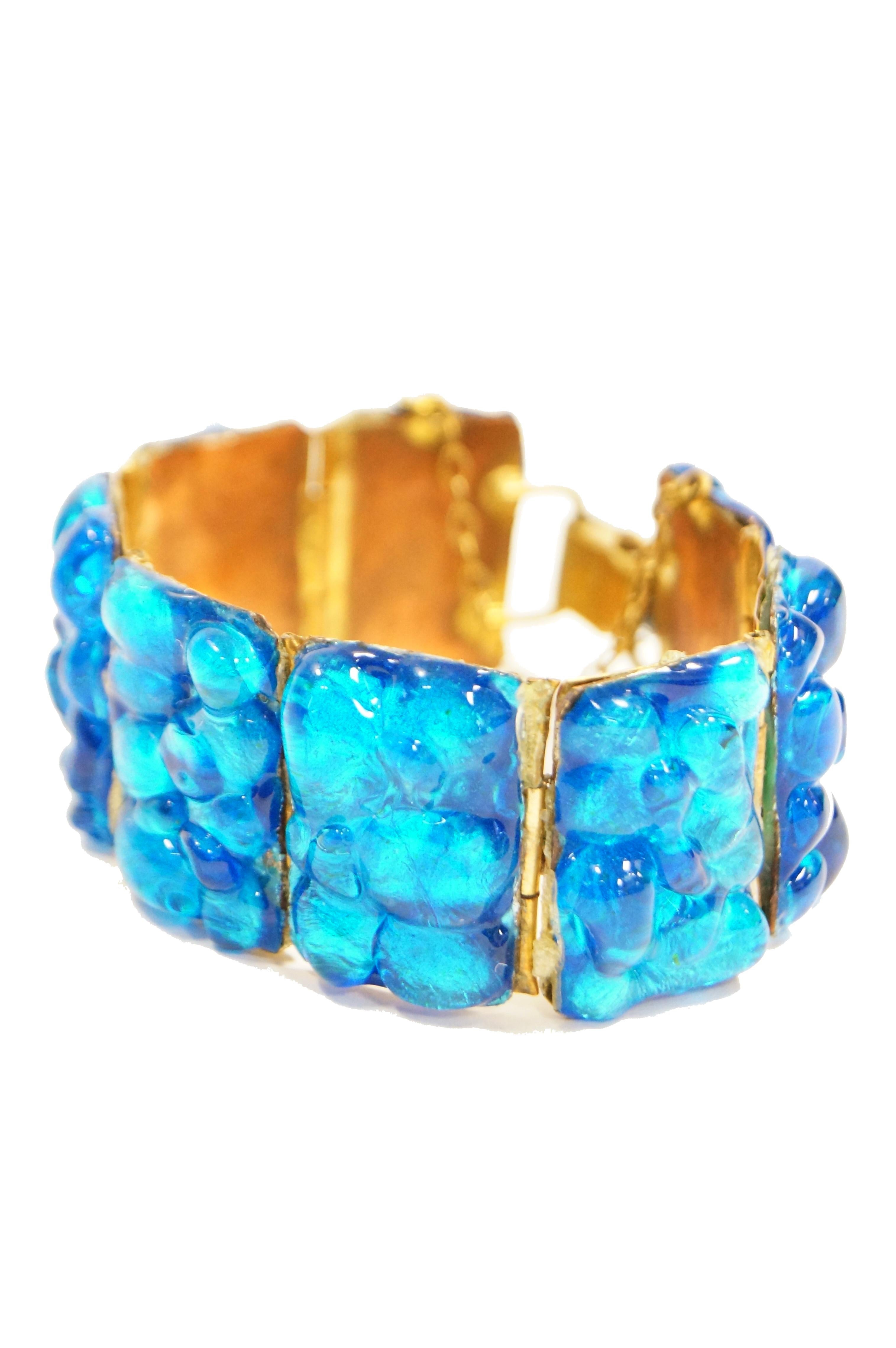 1950s Atomic Age Blue Molded Glass on Foiled Copper Demi Parure For Sale 3
