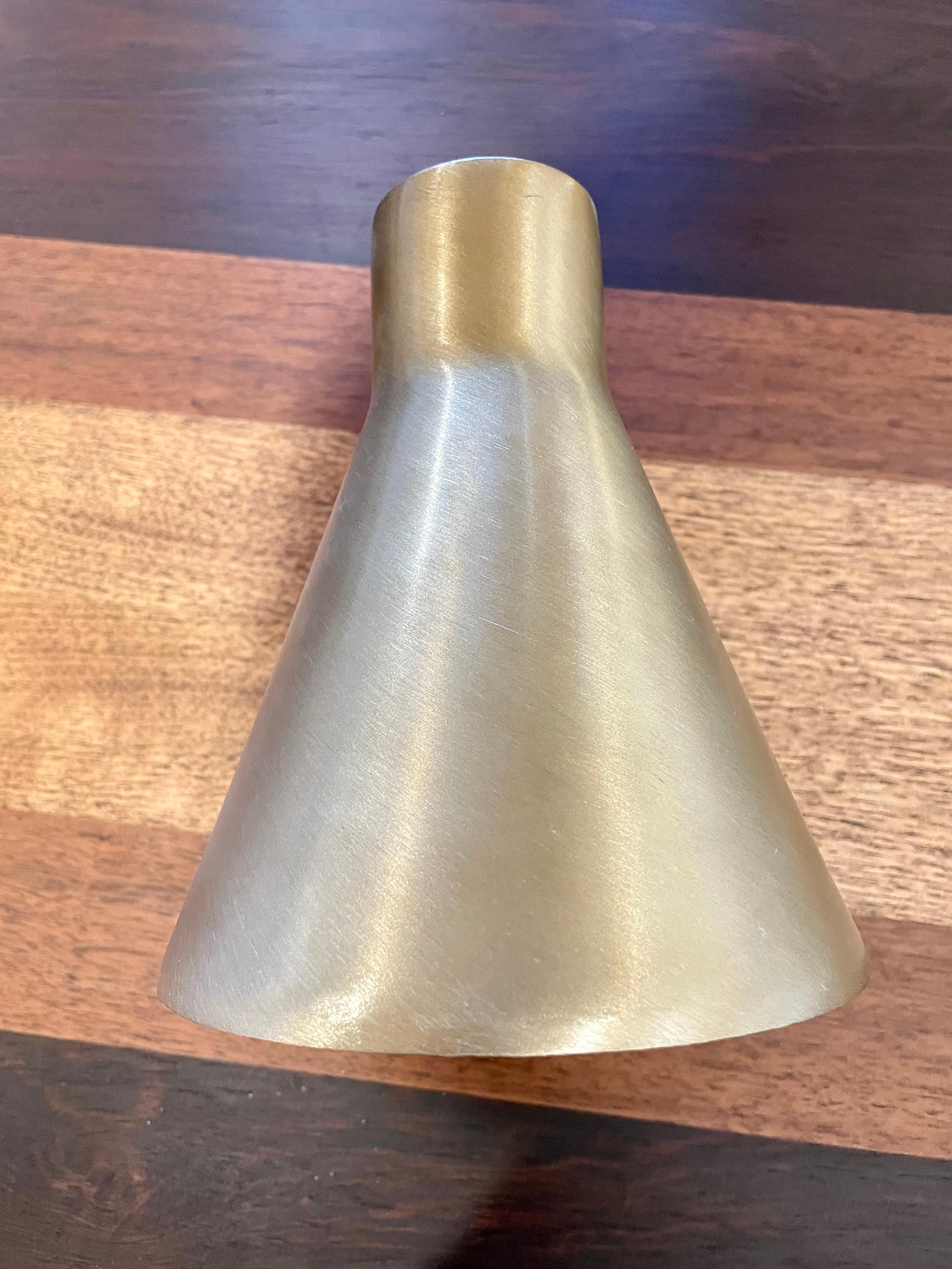 1950s Atomic Age Brushed Aluminum Brass Finish Multidirectional Wall Sconce In Excellent Condition In San Diego, CA