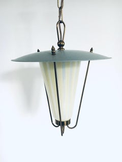 Lampada a lanterna a sospensione dal design dell'era atomica degli anni '50