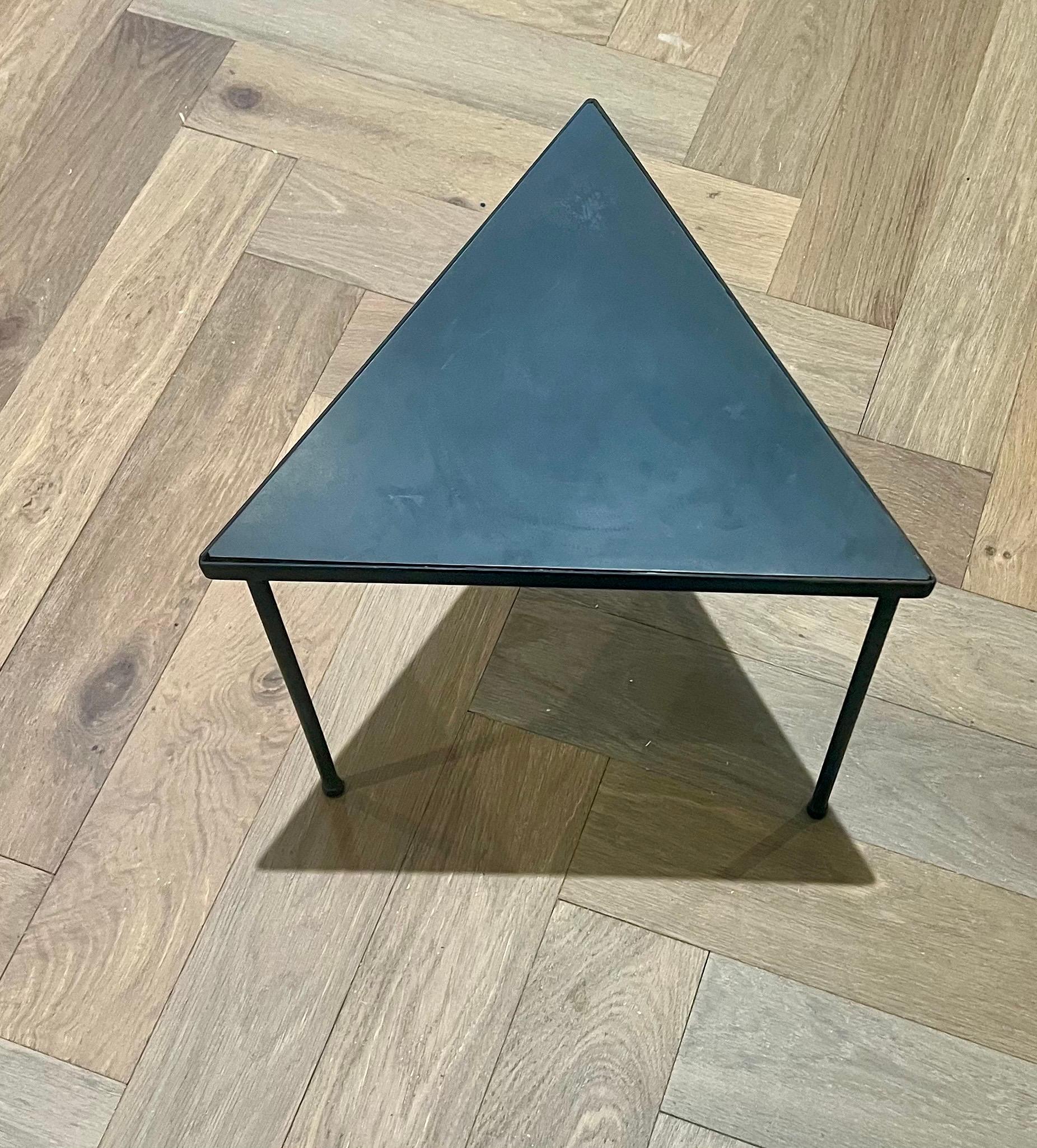 Mid-Century Modern 1950's Atomic Age Triangle table in Iron & Graphite Laminate Top For Sale