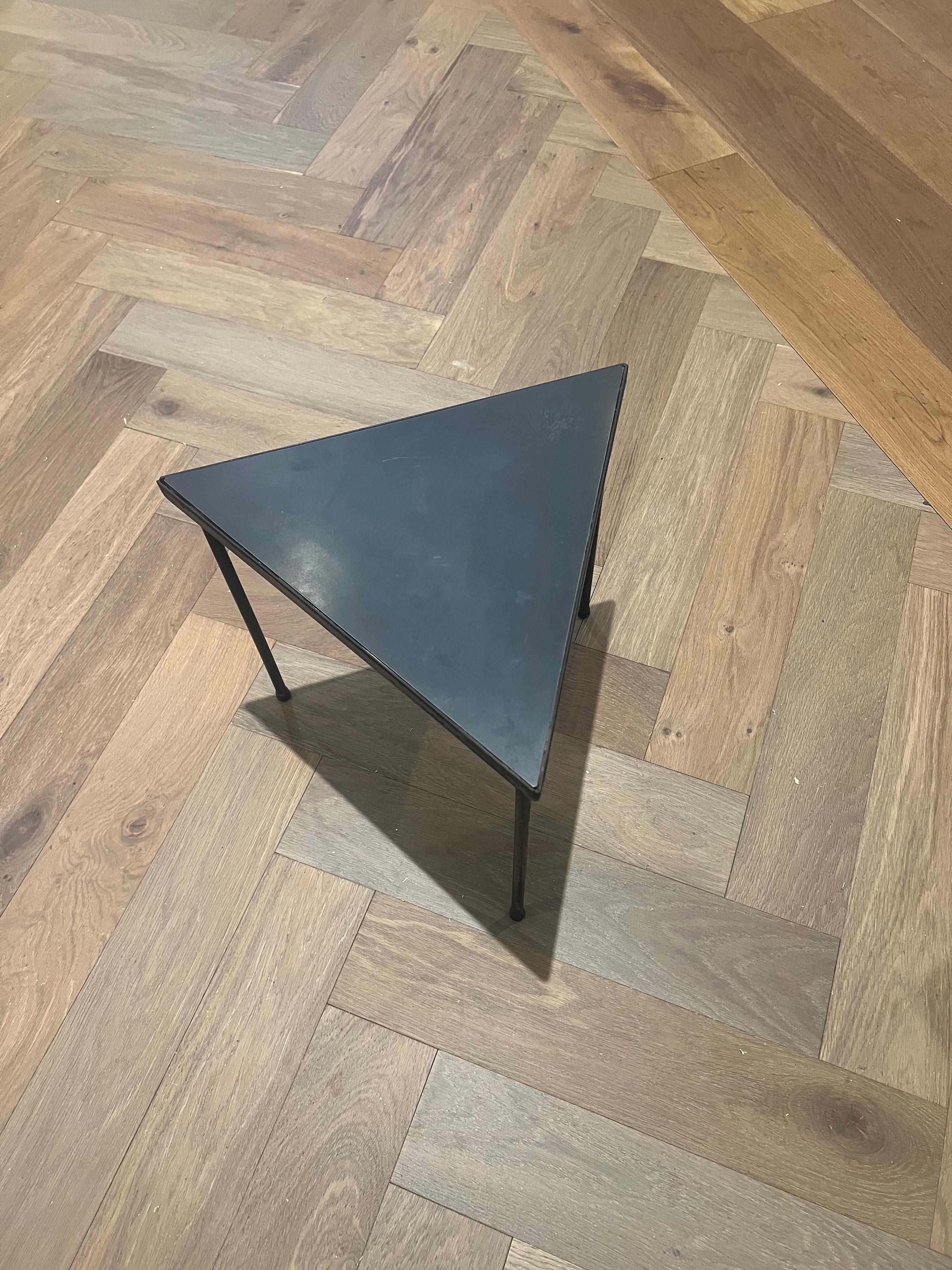 American 1950's Atomic Age Triangle table in Iron & Graphite Laminate Top For Sale