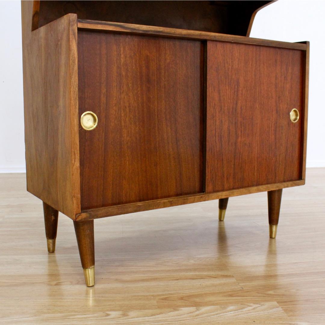 1950s Atomic Drop Down Liquor Cabinet Dry Bar en Bueno estado para la venta en Los Angeles, CA