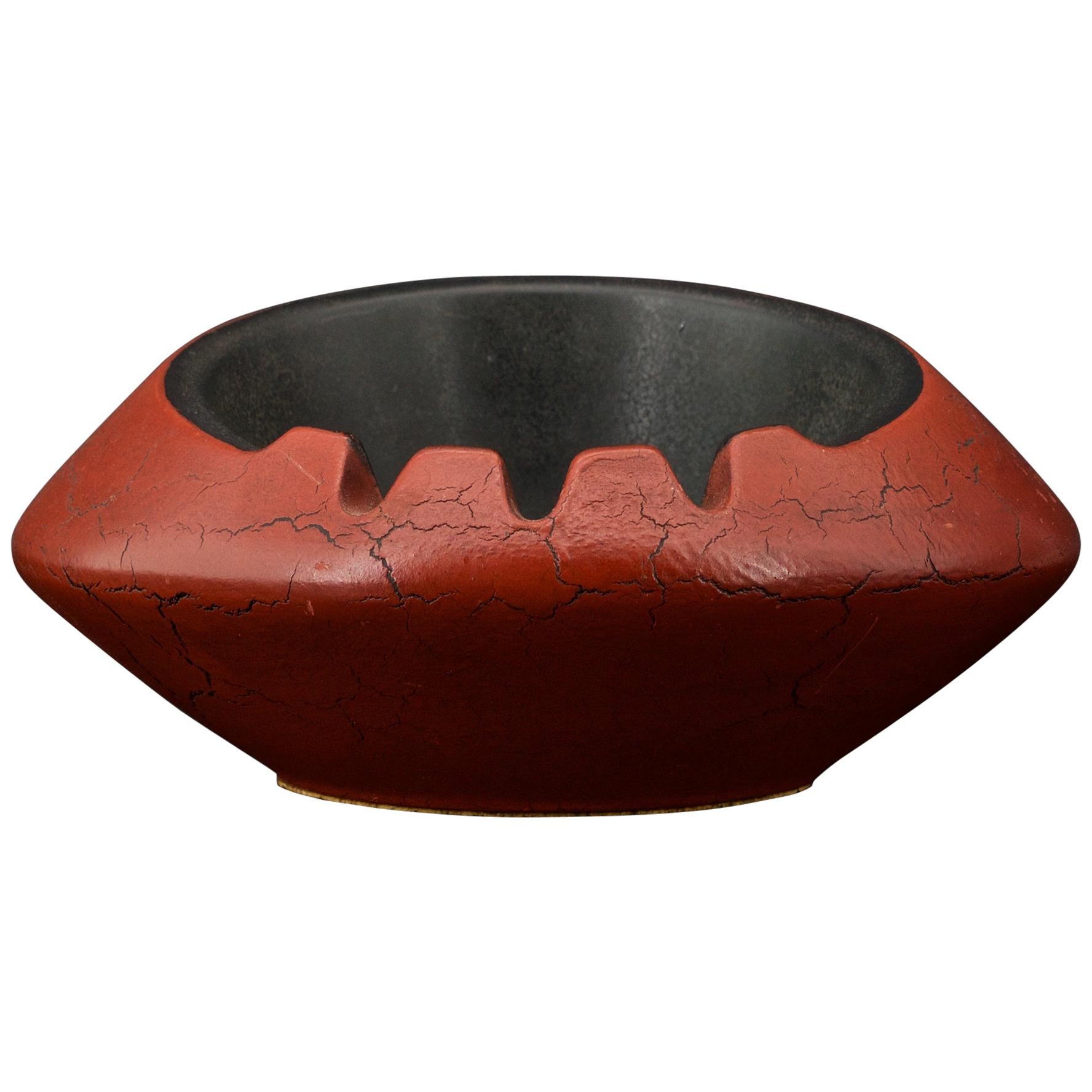 1950s Atomic UFO Ashtray in Black and Red Molten Lava Space Age Midcentury For Sale