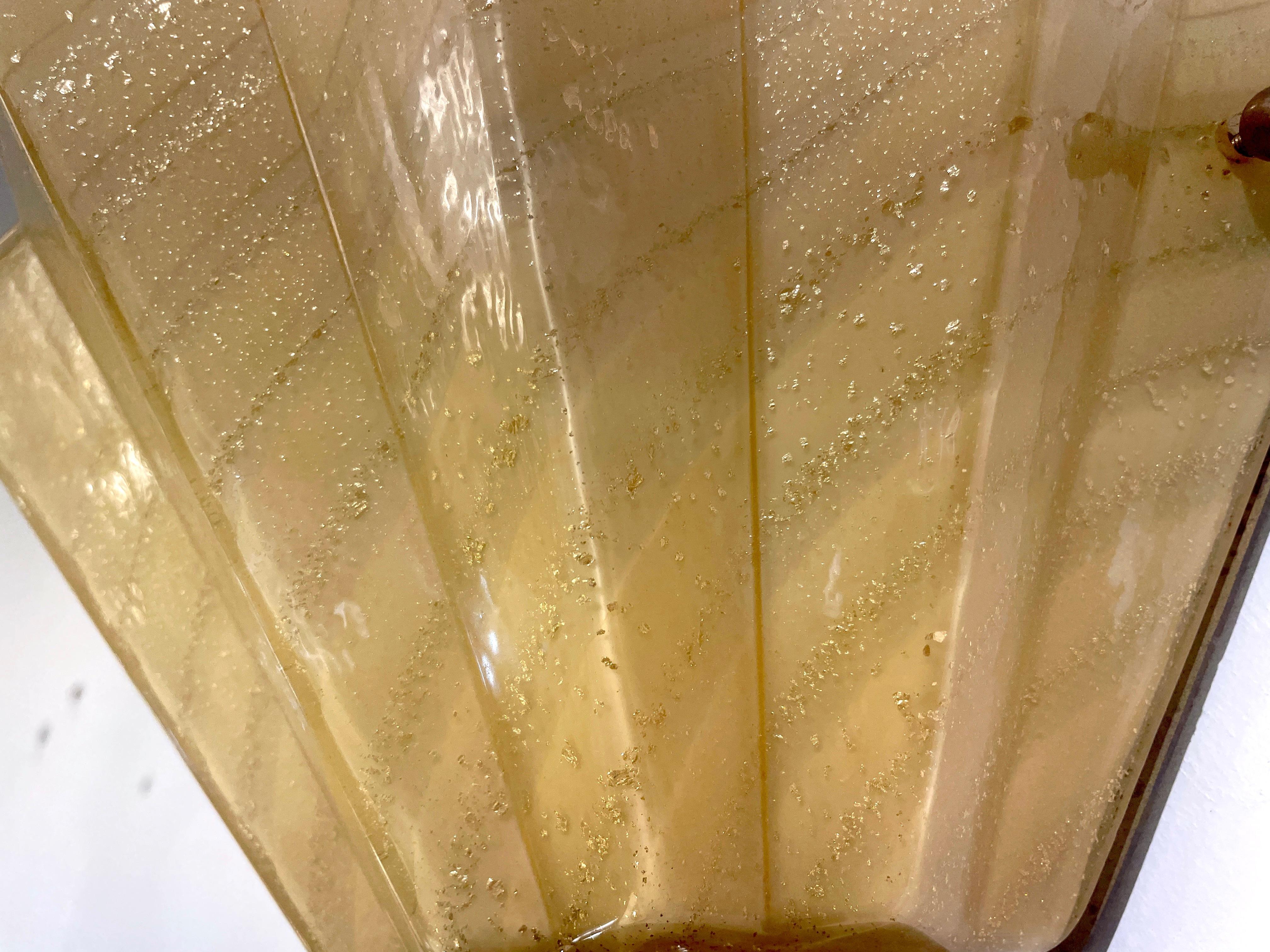 Ein Paar goldene fächerförmige Muranoglas-Wandleuchter von Aureliano Toso aus den 1950er Jahren 4