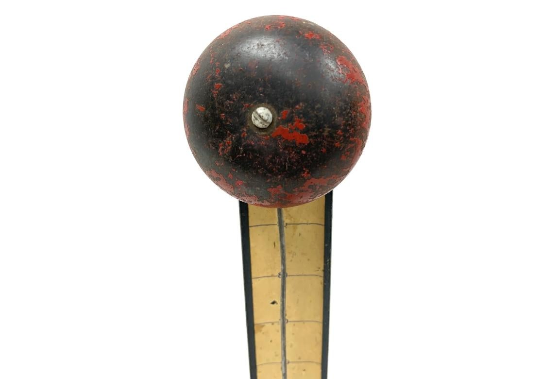 Jouet Aurora Toys Ring A Bell Carnival Style des années 1950 Abîmé - En vente à Bridgeport, CT