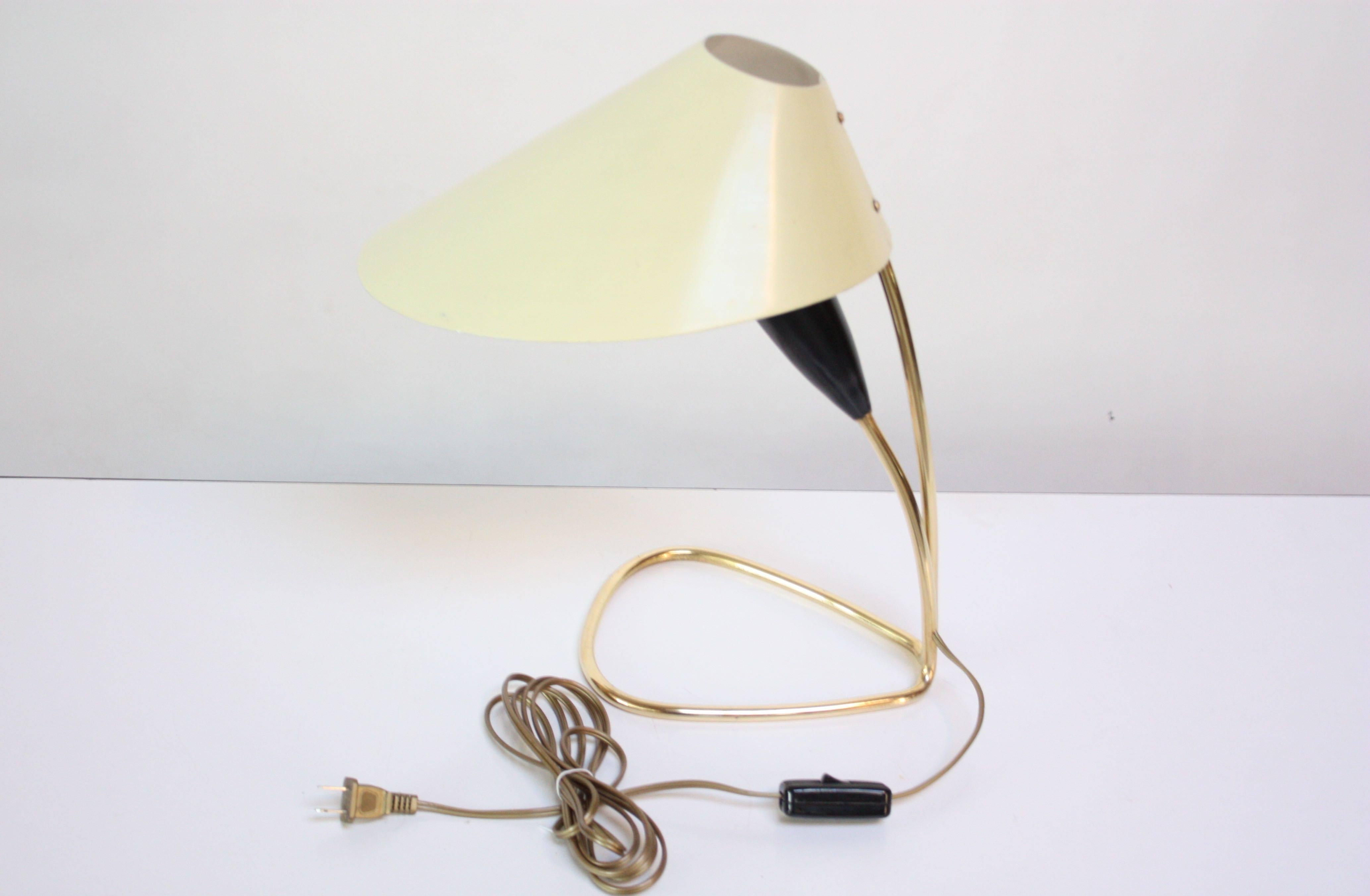 1950s Austrian Brass 'Lily' Table Lamp Attributed to J.T. Kalmar For Sale 1