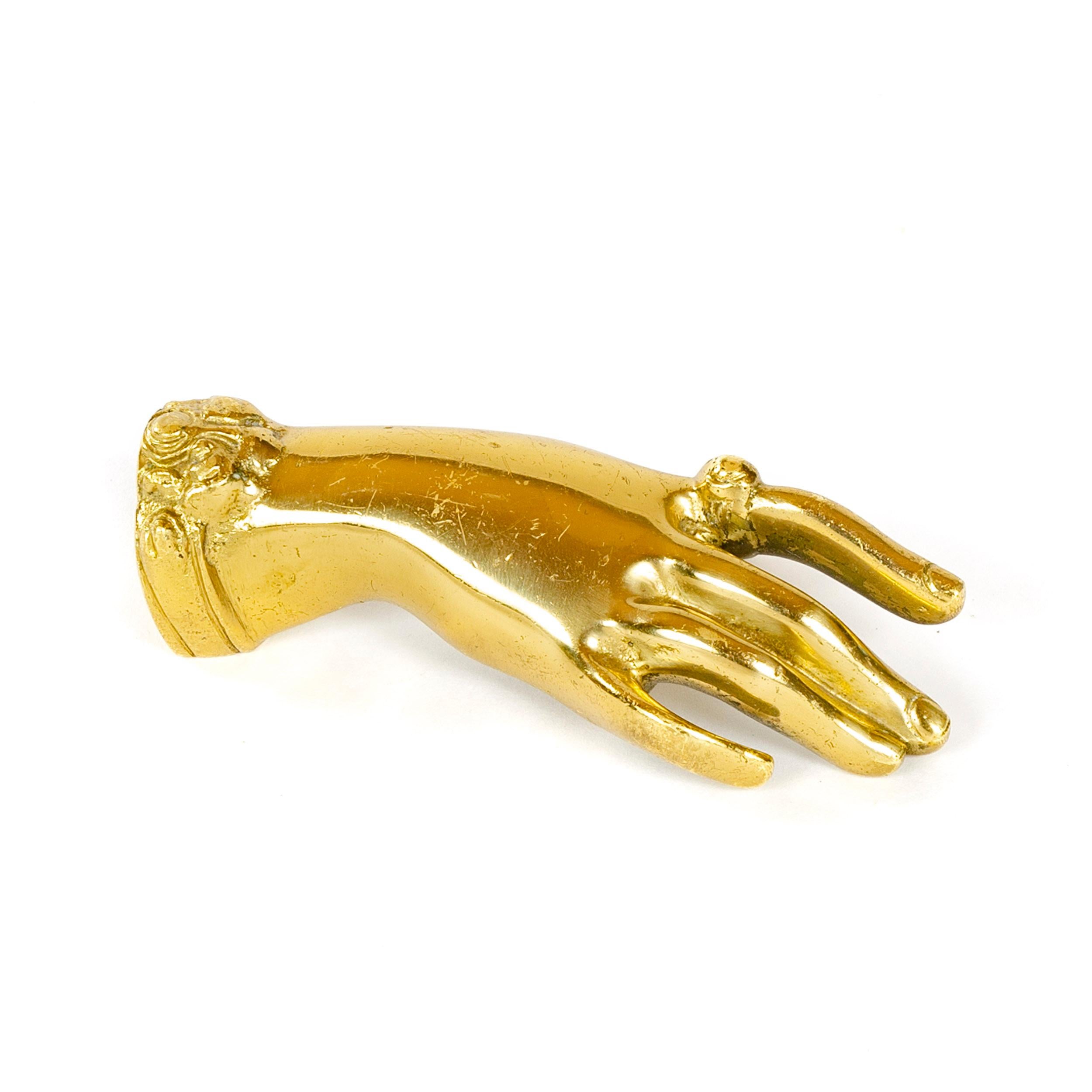 Lucidato Accessorio da tavolo a forma di mano scultorea di Carl Aubock in vendita