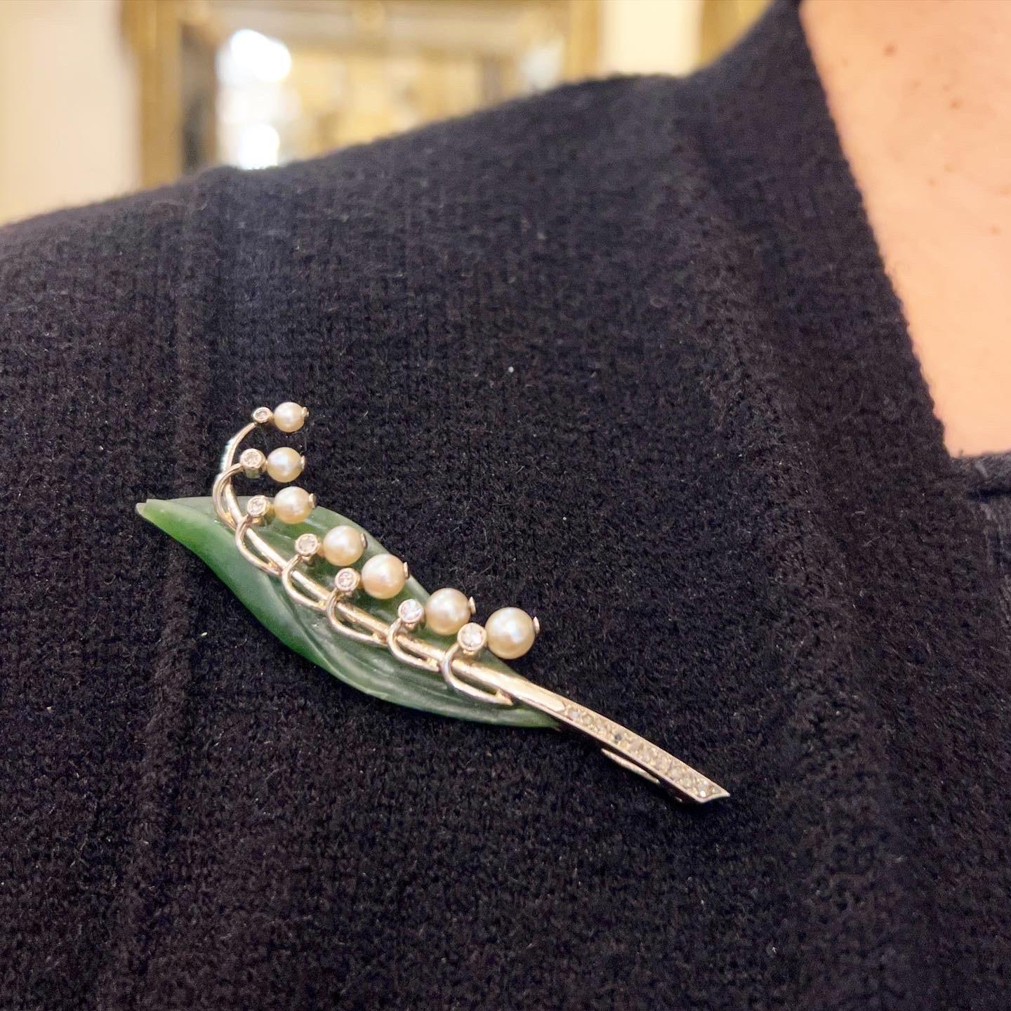 Women's or Men's 1950s Austrian Nephrite jade 14K Gold Diamonds Pearls Lily of the Valley Brooch For Sale