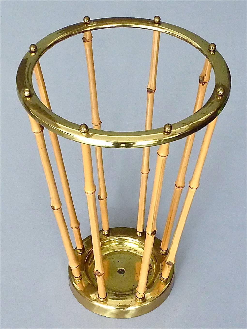 Midcentury Austrian Umbrella Stand Patinated Brass Bamboo Josef Frank Style 1950 im Angebot 2