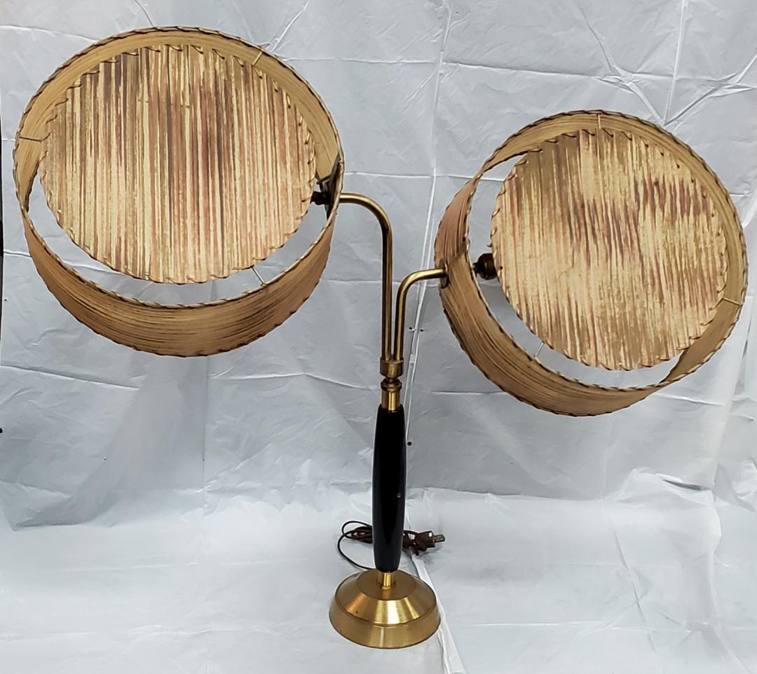 1950s Authentic Mid-Century Modern Double Shade Table Lamp by Majestic Lamp Comp For Sale 9