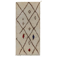 1950er Azilal Marokkanischer Läufer mit Beige-Braun-Muster von Rug & Kilim