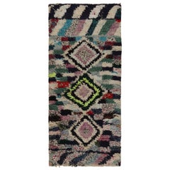 Tappeto runner marocchino Azilal del 1950 con motivi a diamante di Rug & Kilim