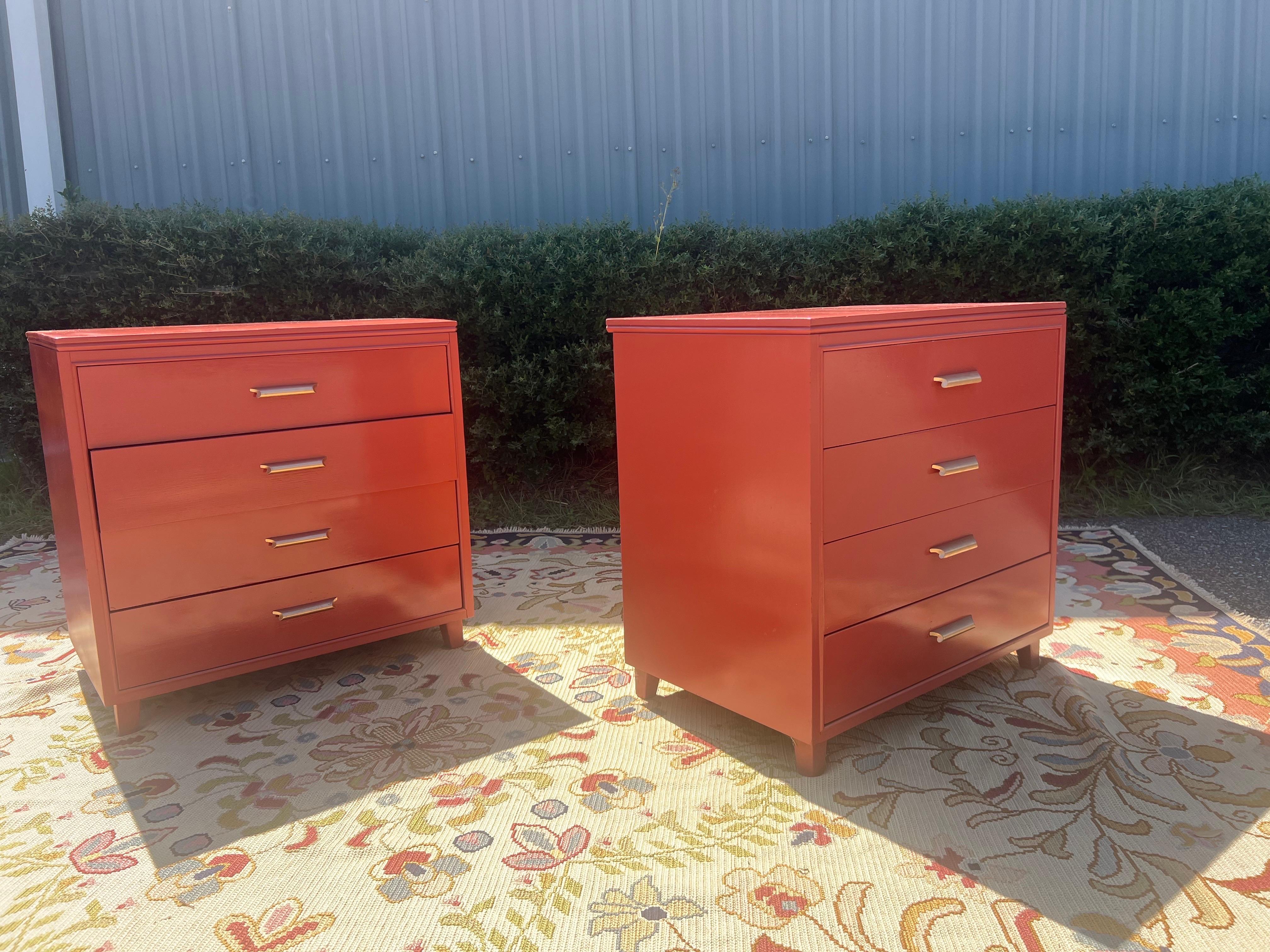 Commodes de célibataires des années 1950 / Grandes tables de nuit laquées en Bambouzle de Ball and Ball en vente 4