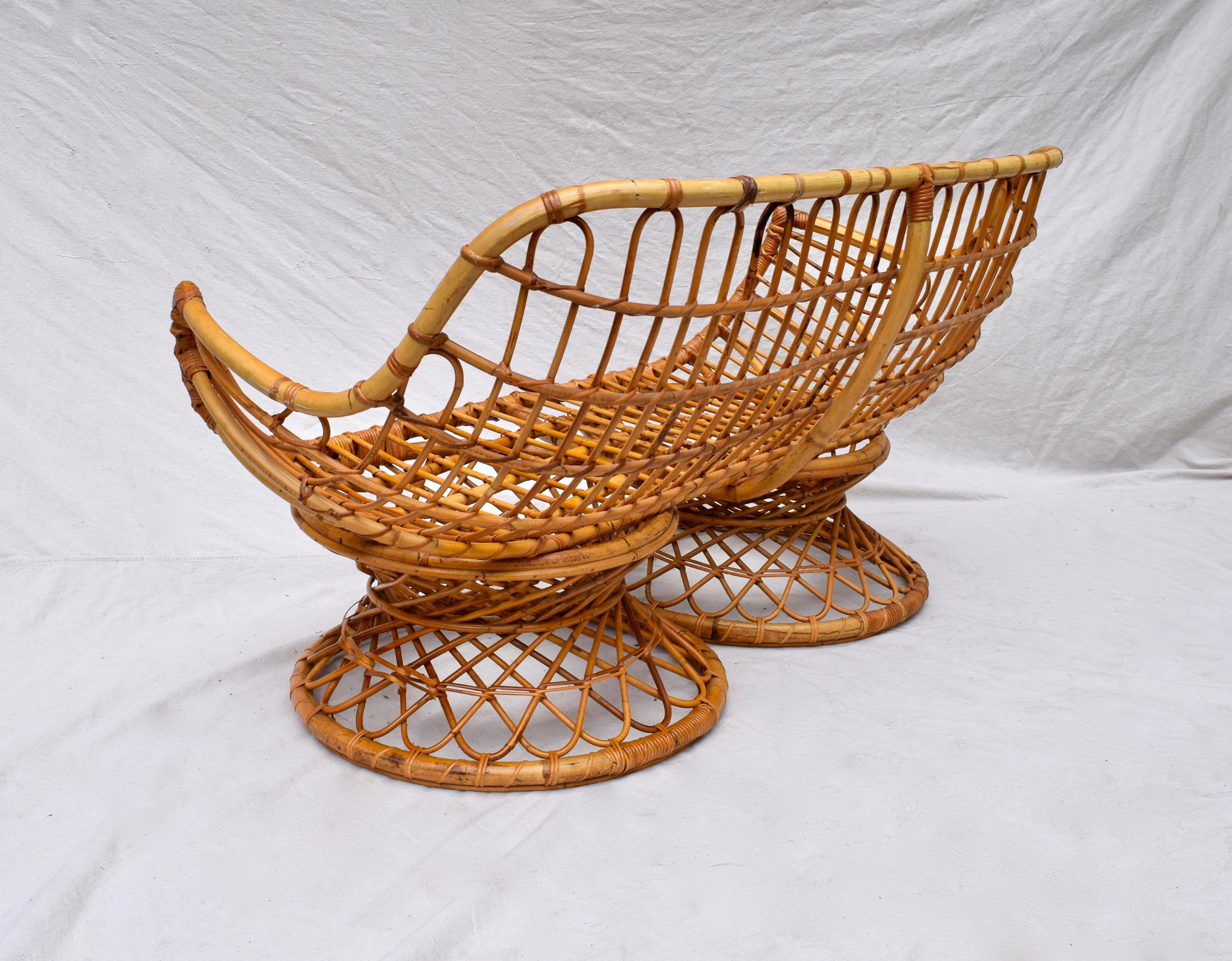 1950s Bamboo Rattan Sofa or Settee, Italy In Excellent Condition In Southampton, NJ