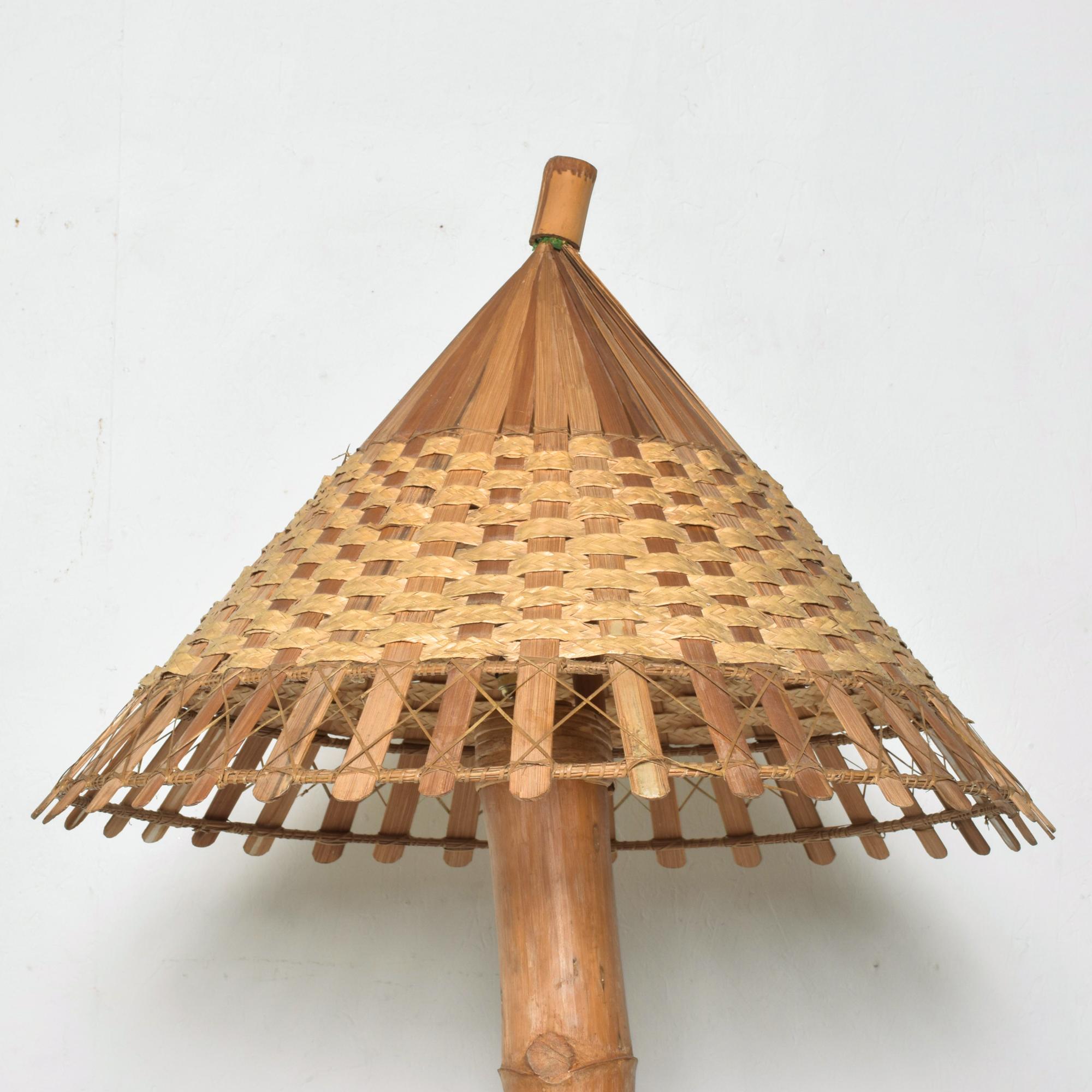 1950s Tall Bamboo Tripod Floor Lamp Woven Cone Shade Delightful Oriental Design In Good Condition In Chula Vista, CA