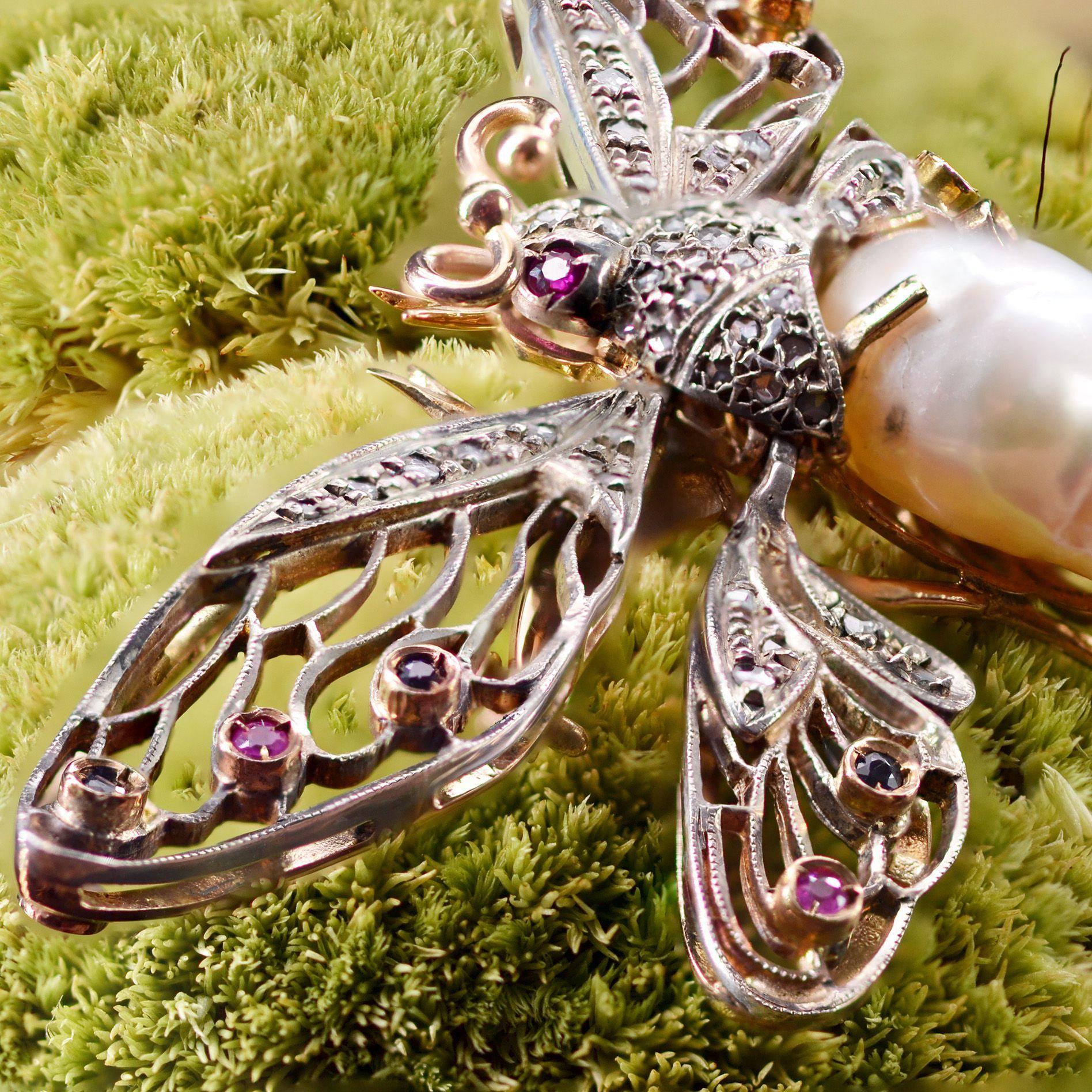 1950s Baroque Pearl Sapphires Rubies Yellow Gold Butterfly Articulated Brooch For Sale 5
