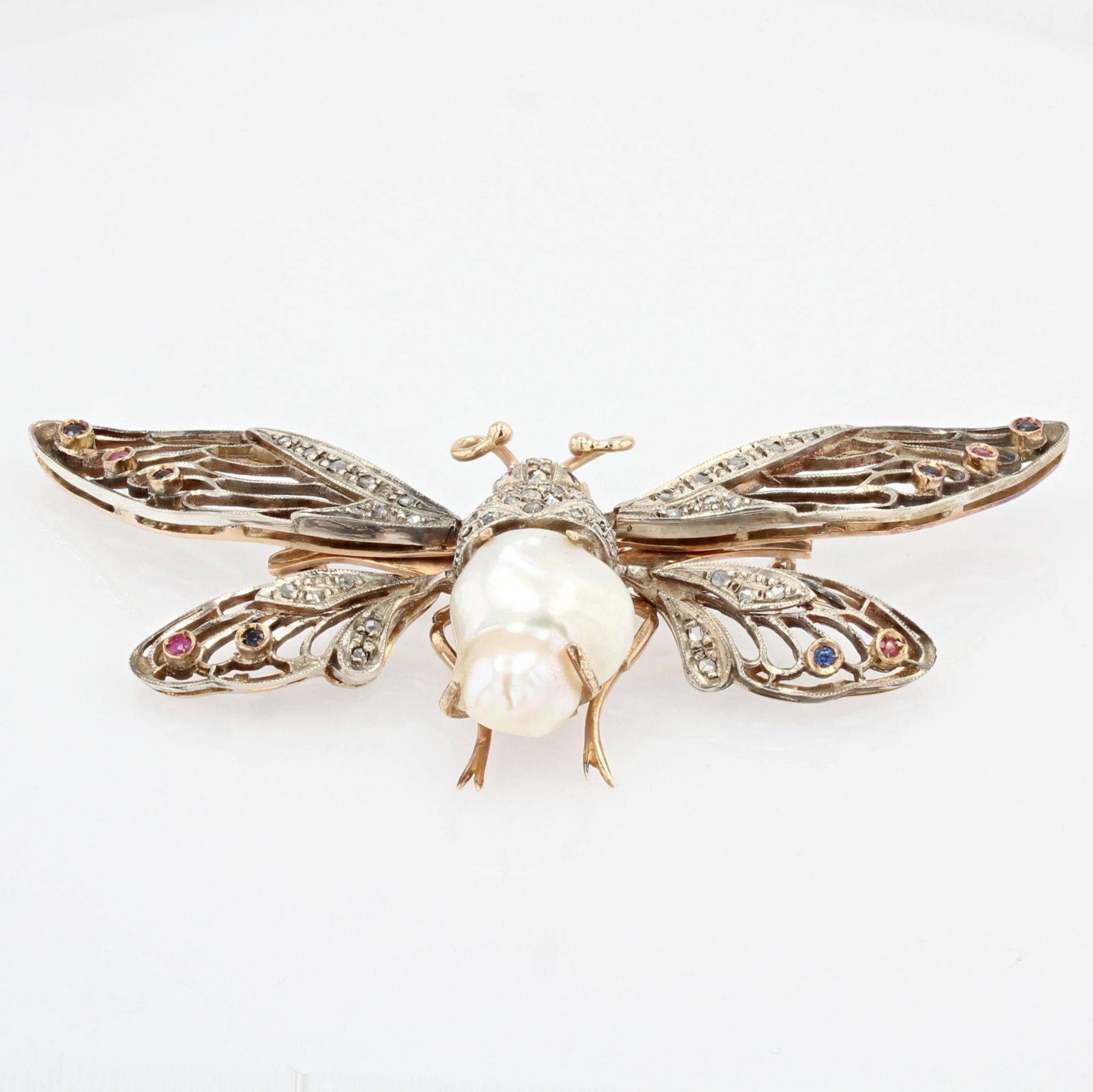 1950s Baroque Pearl Sapphires Rubies Yellow Gold Butterfly Articulated Brooch In Good Condition For Sale In Poitiers, FR